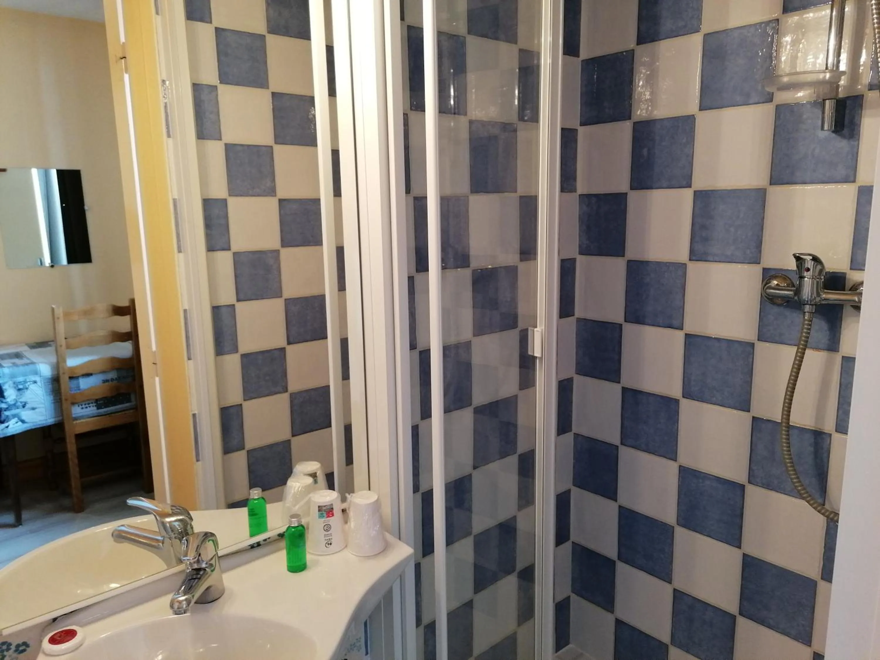 Bathroom in Hôtel Le Lievre Blanc