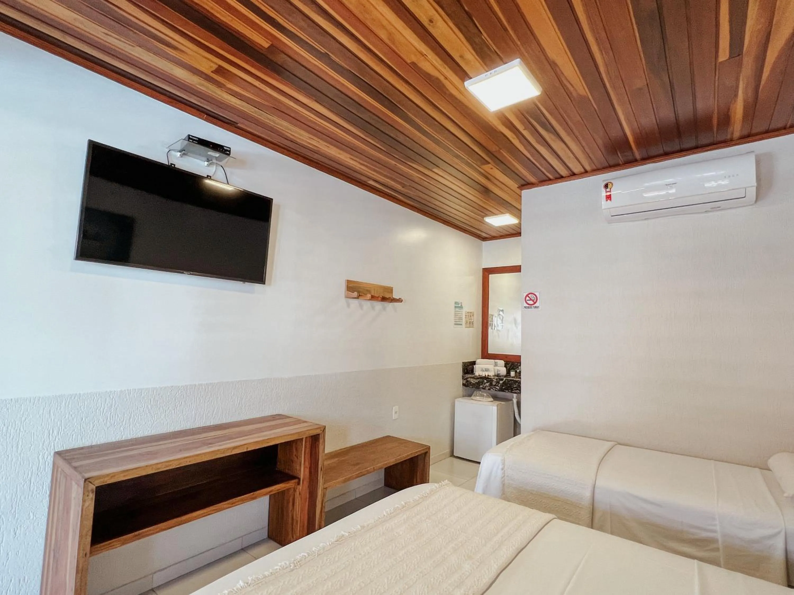 TV and multimedia in Hotel Jeri