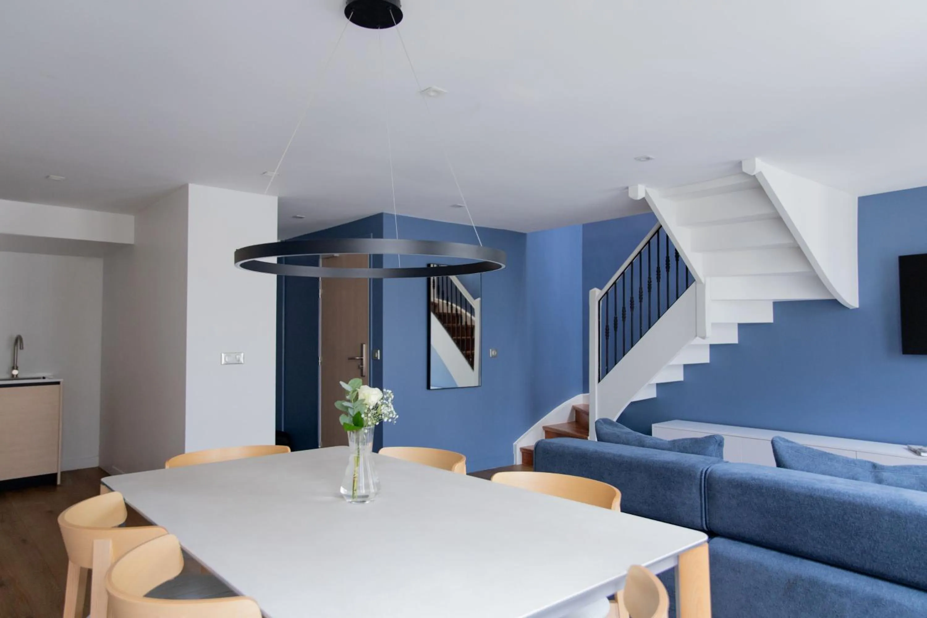 TV and multimedia in Hotel Leev Victoire & Spa