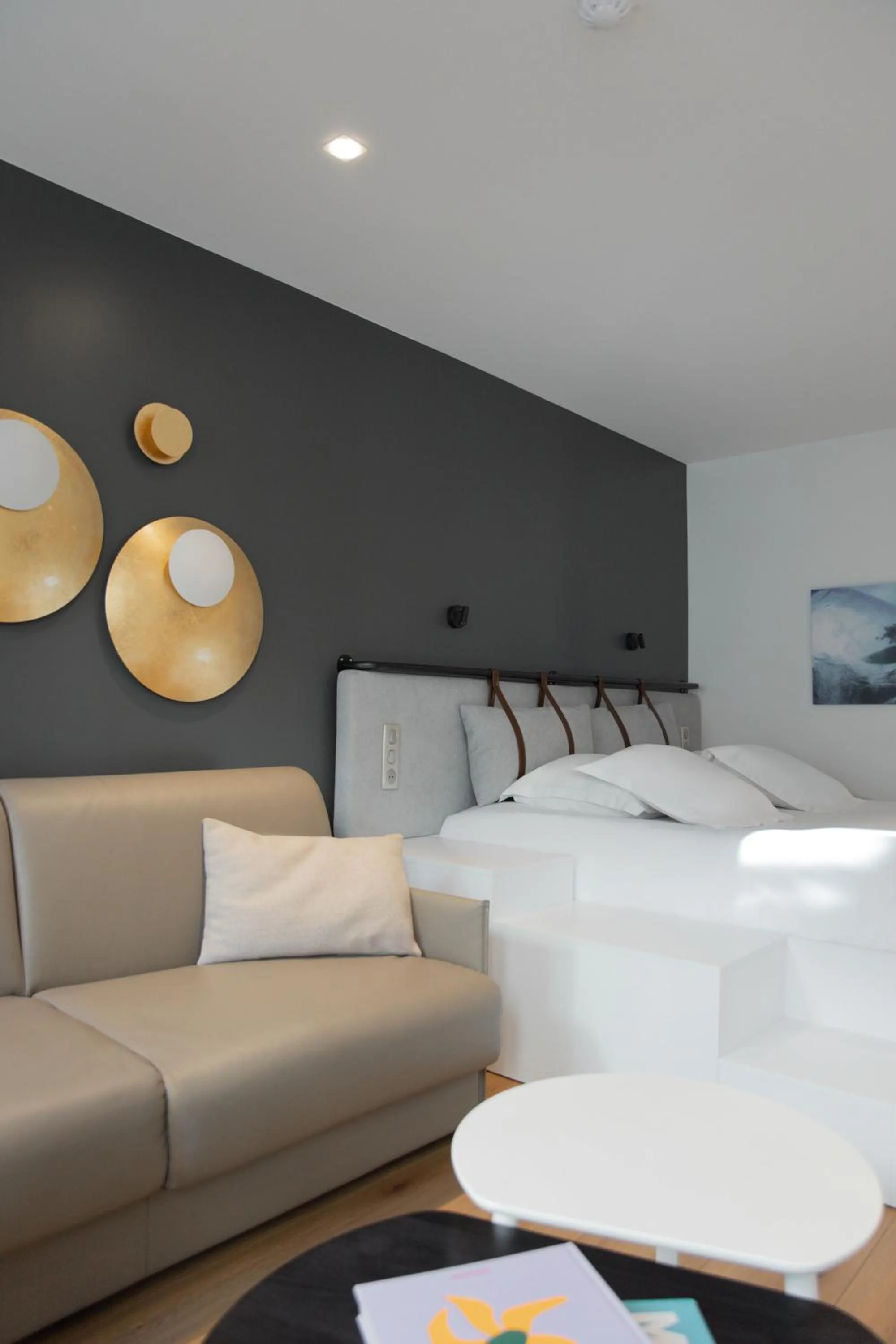 Bed in Hotel Leev Victoire & Spa