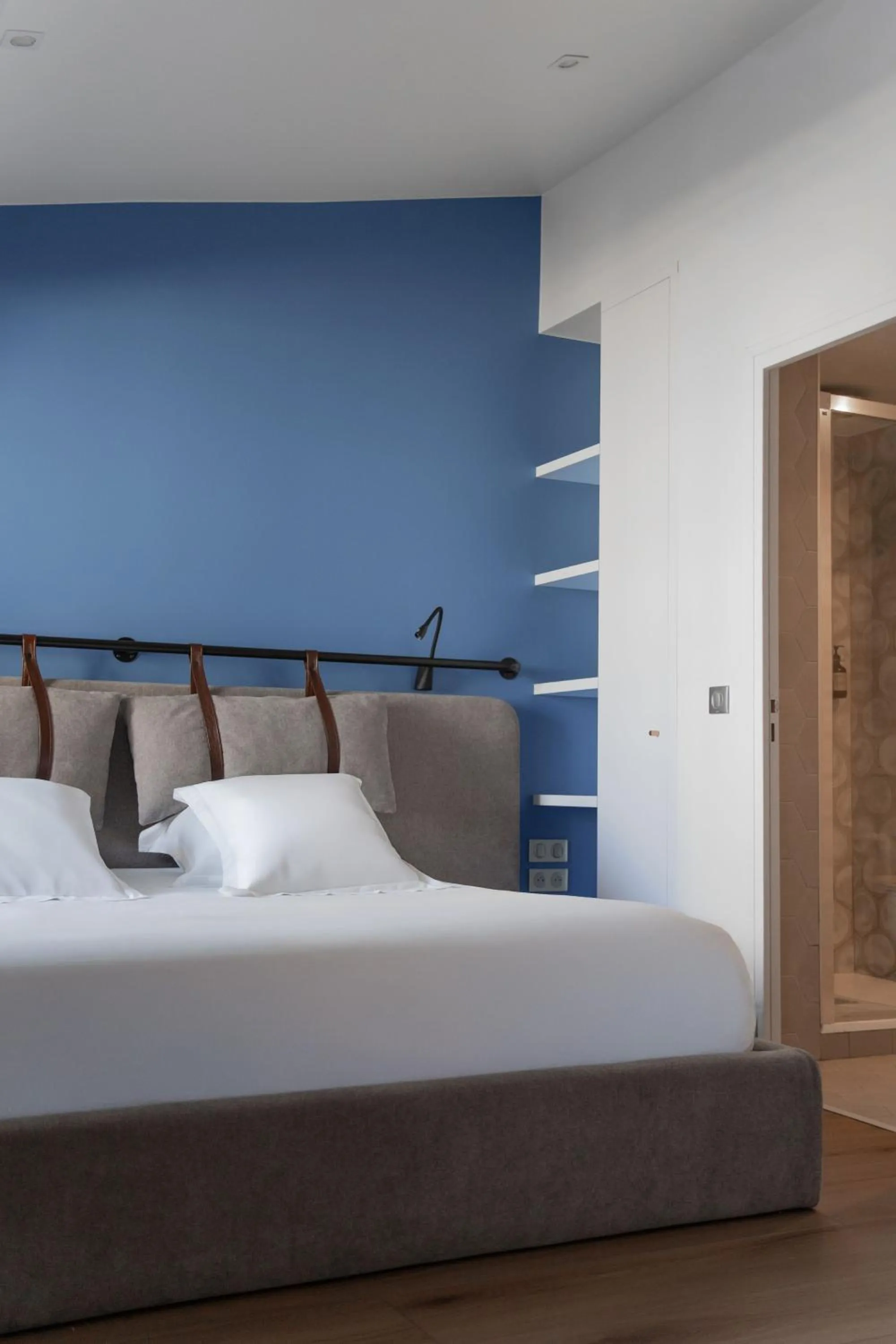 Bed in Hotel Leev Victoire & Spa