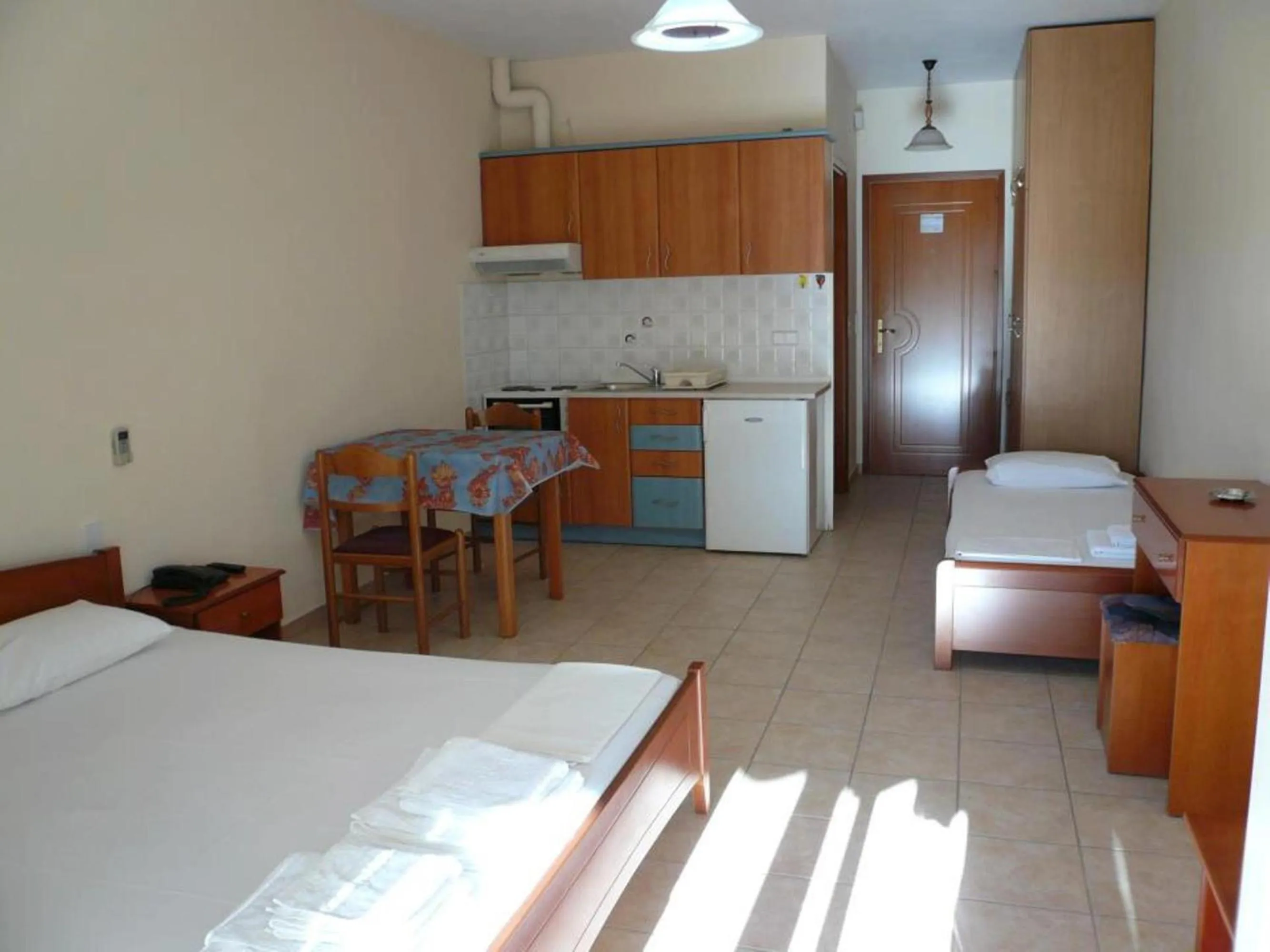 Day, Bed in HotelApart Filoxenia