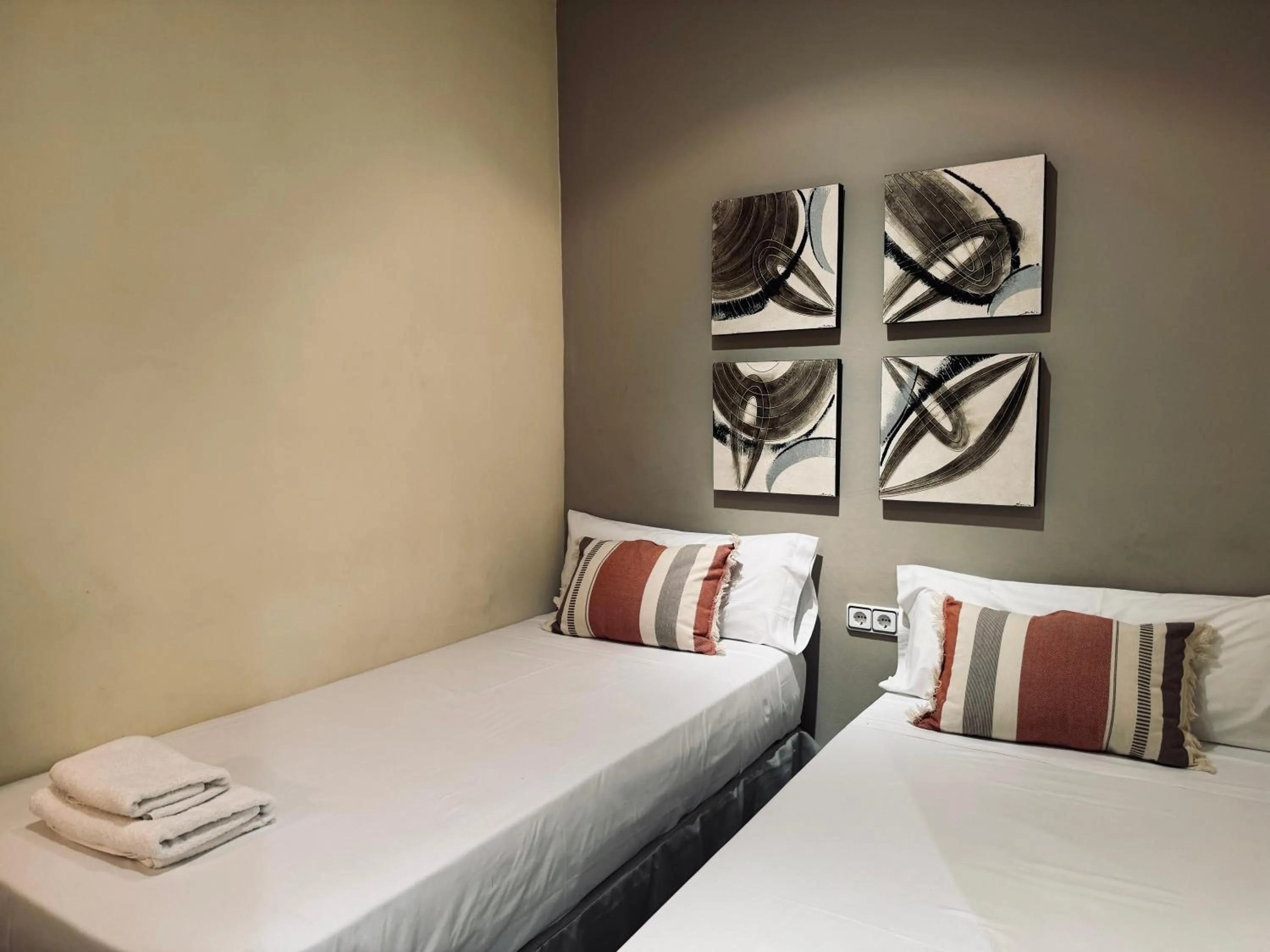 Bedroom, Bed in Sweet BCN Borrell
