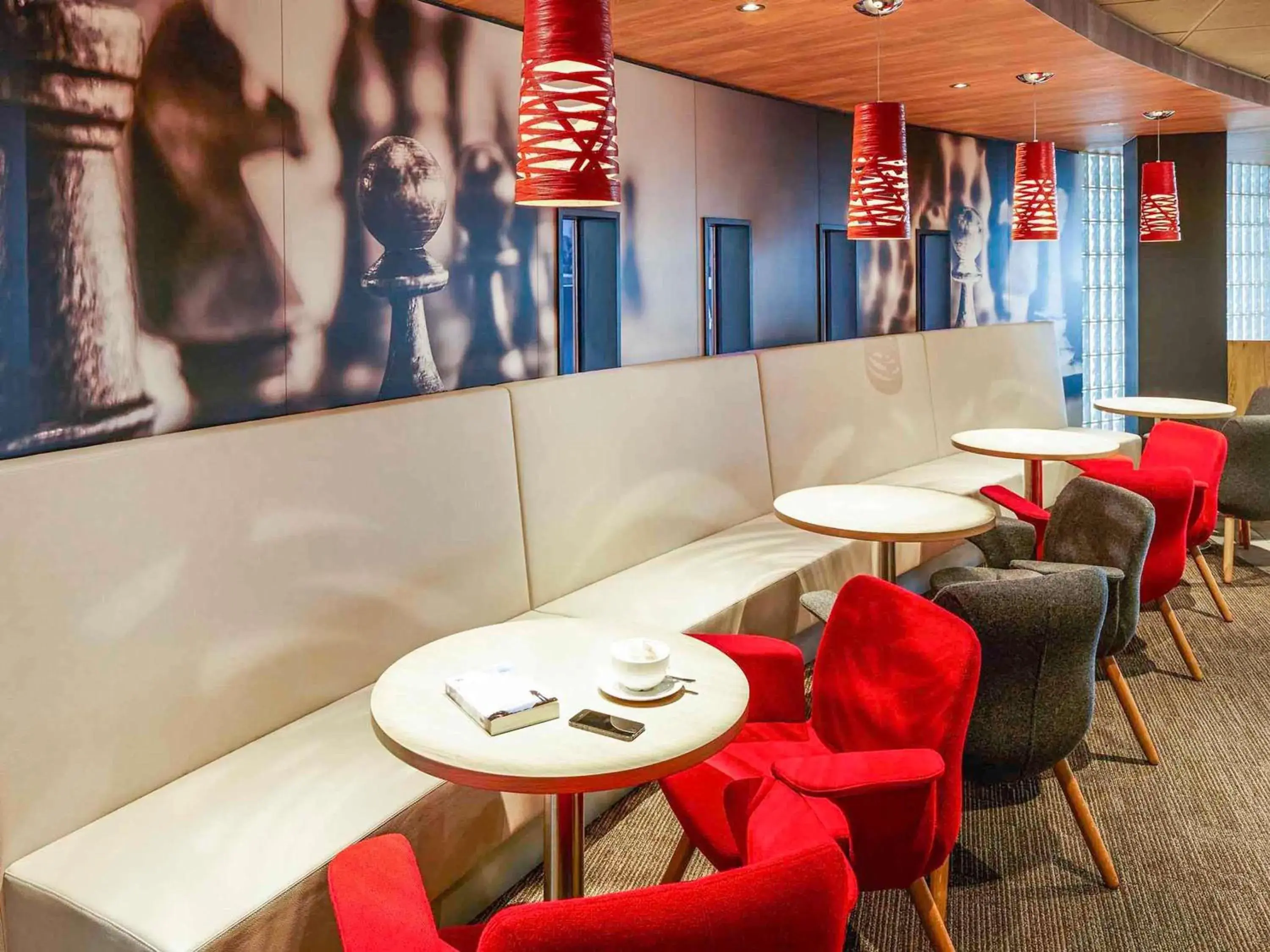 Restaurant/places to eat in ibis London Heathrow Airport Restaurant/places to eat in ibis London Heathrow Airport