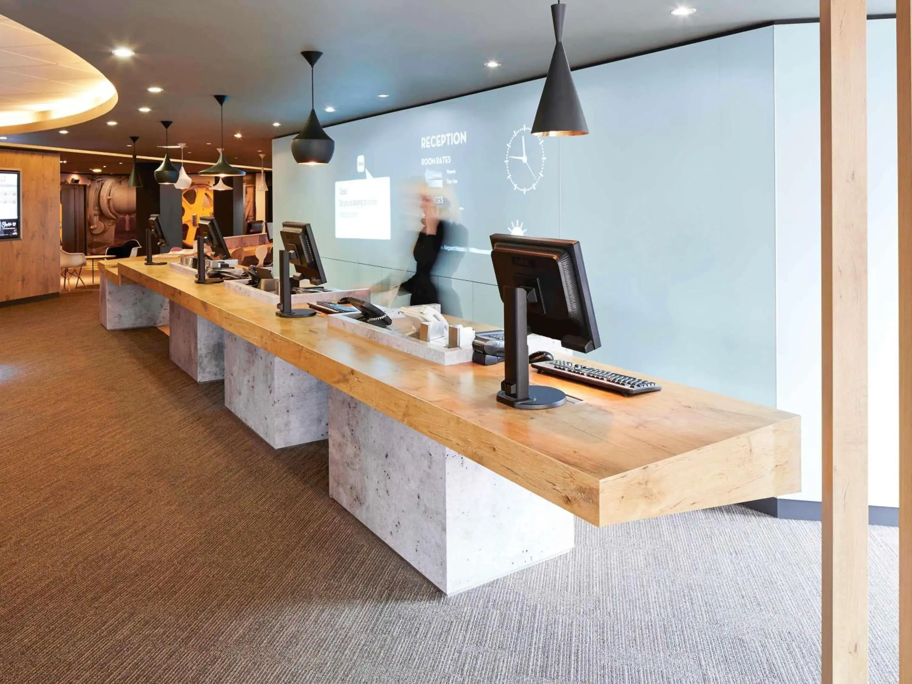 Property building in ibis London Heathrow Airport Property building in ibis London Heathrow Airport