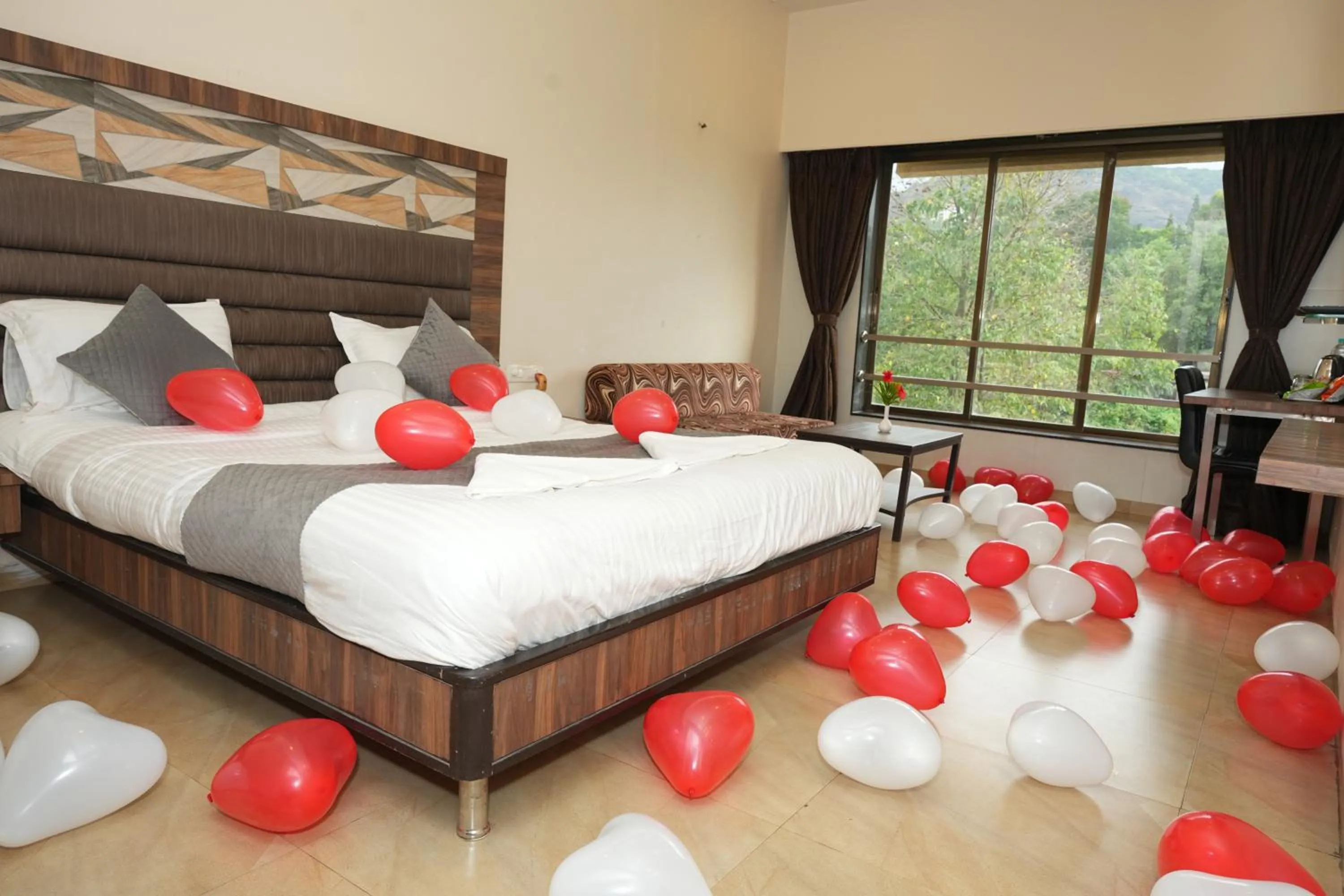 Decorative detail, Bed in Hotel Lalit inn Lonavala