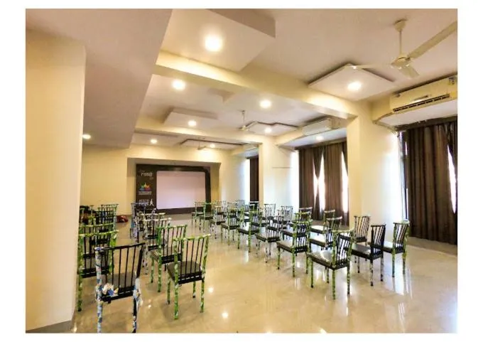Meeting/conference room in Hotel Lalit inn Lonavala