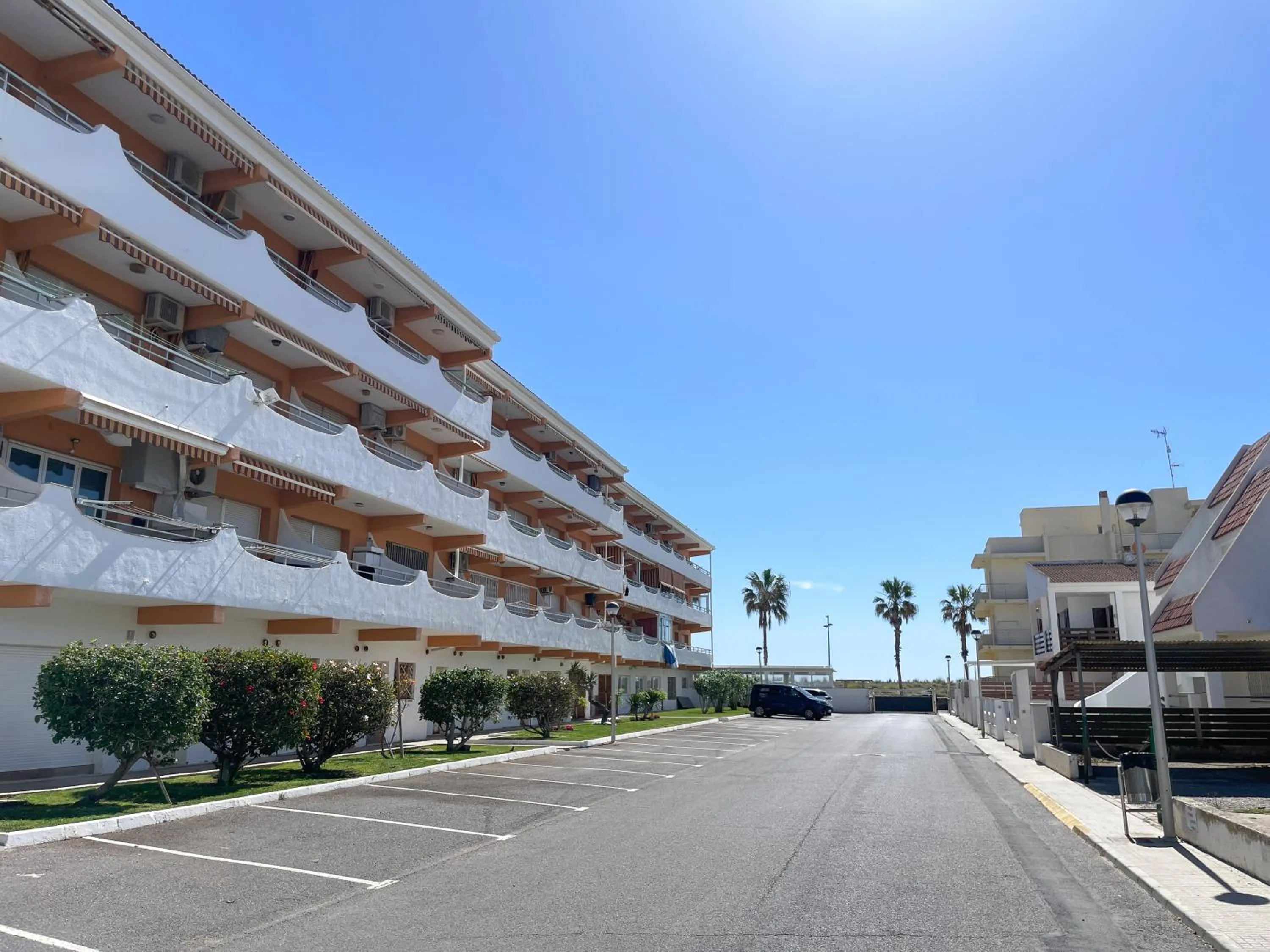 Parking in Apartamentos Voramar Peñíscola 3000