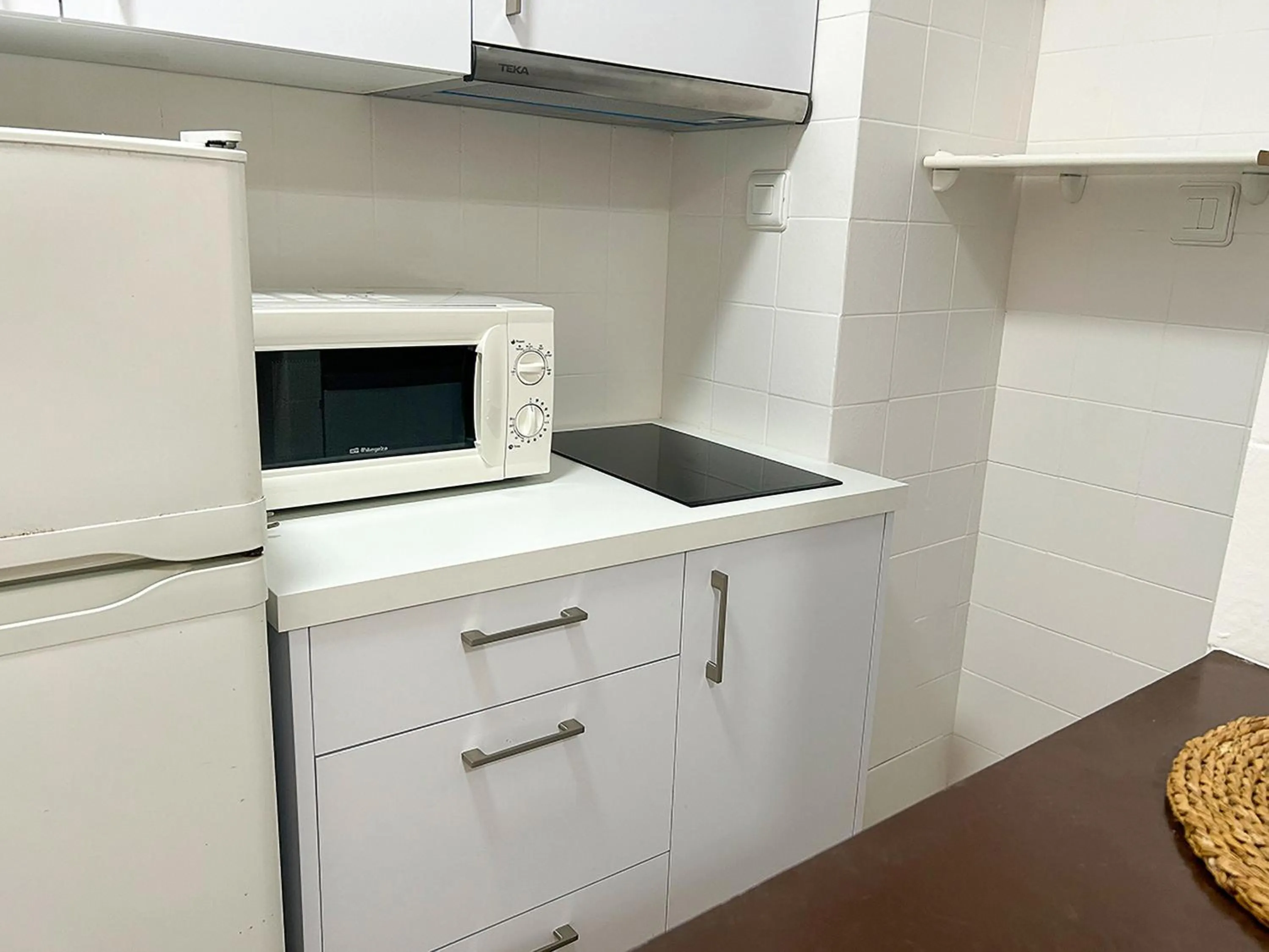 Kitchen or kitchenette in Apartamentos Voramar Peñíscola 3000