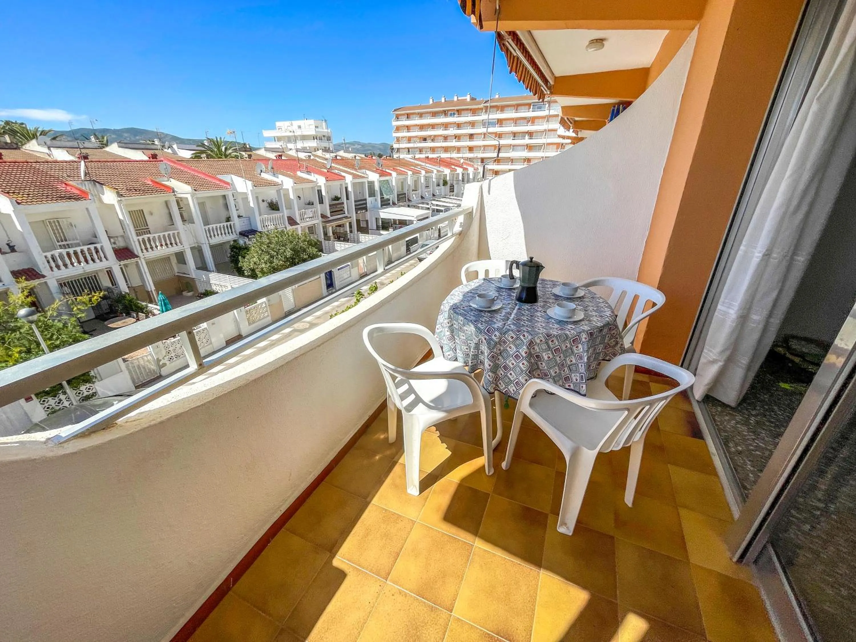 Balcony/Terrace in Apartamentos Voramar Peñíscola 3000
