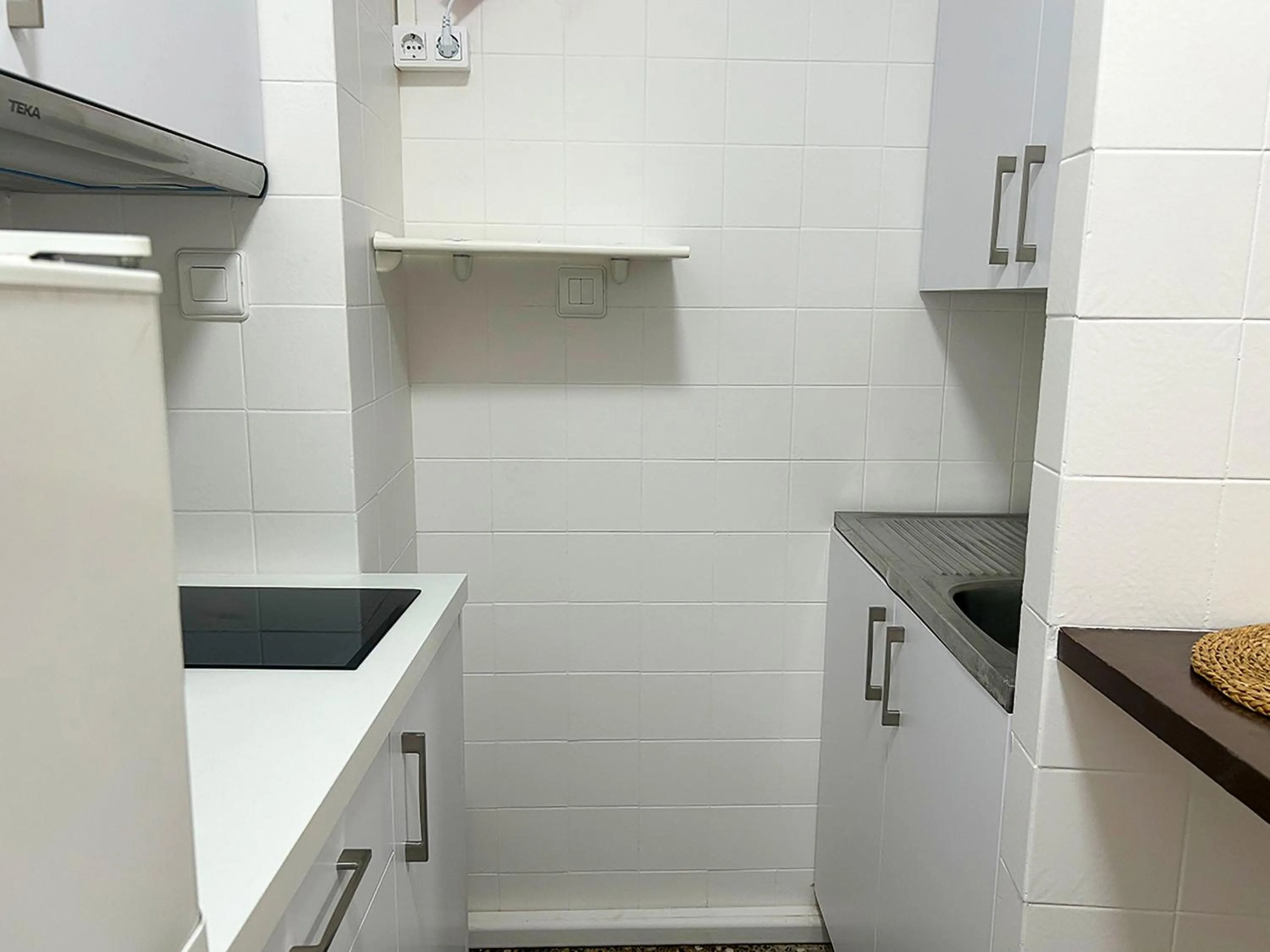 Kitchen or kitchenette in Apartamentos Voramar Peñíscola 3000