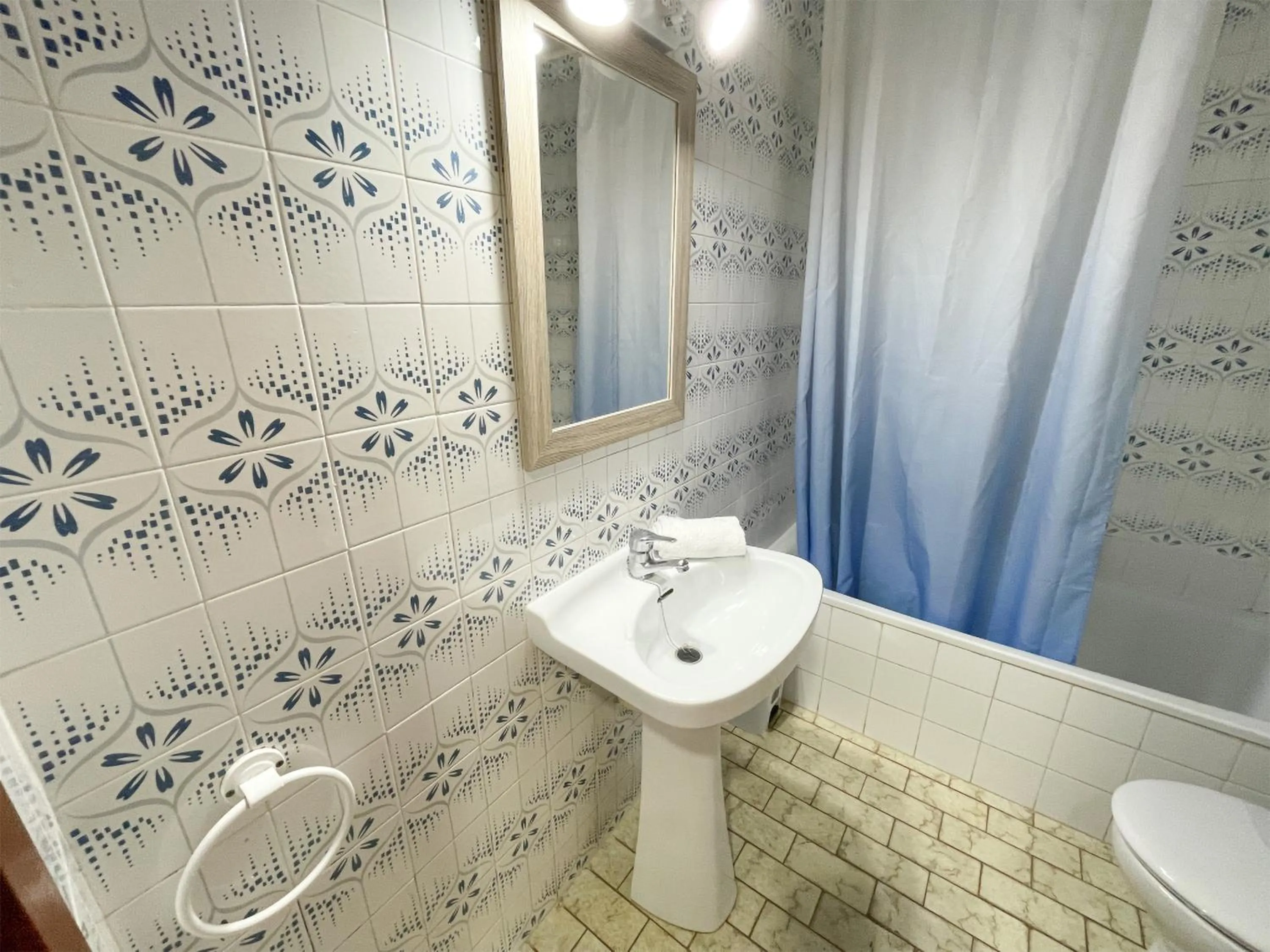 Bathroom in Apartamentos Voramar Peñíscola 3000