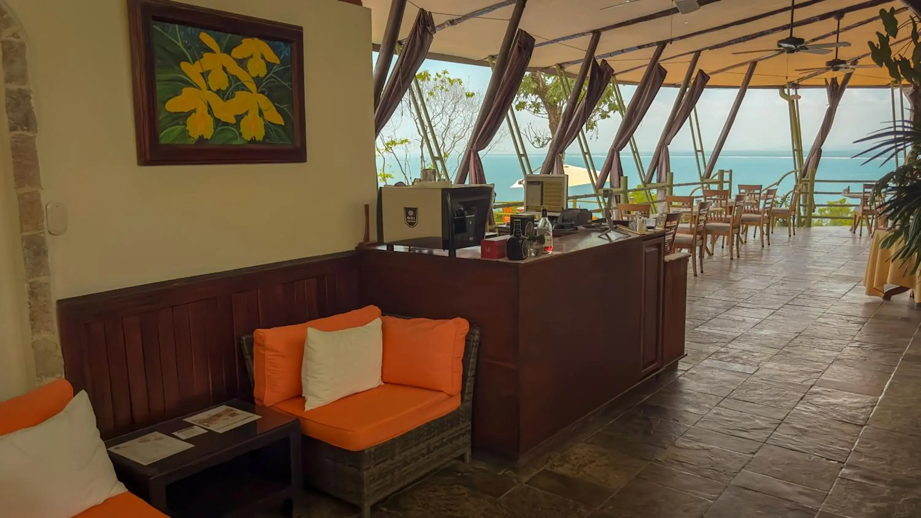 Restaurant/places to eat in Issimo Suites (Adults Only) Restaurant/places to eat in Issimo Suites (Adults Only)