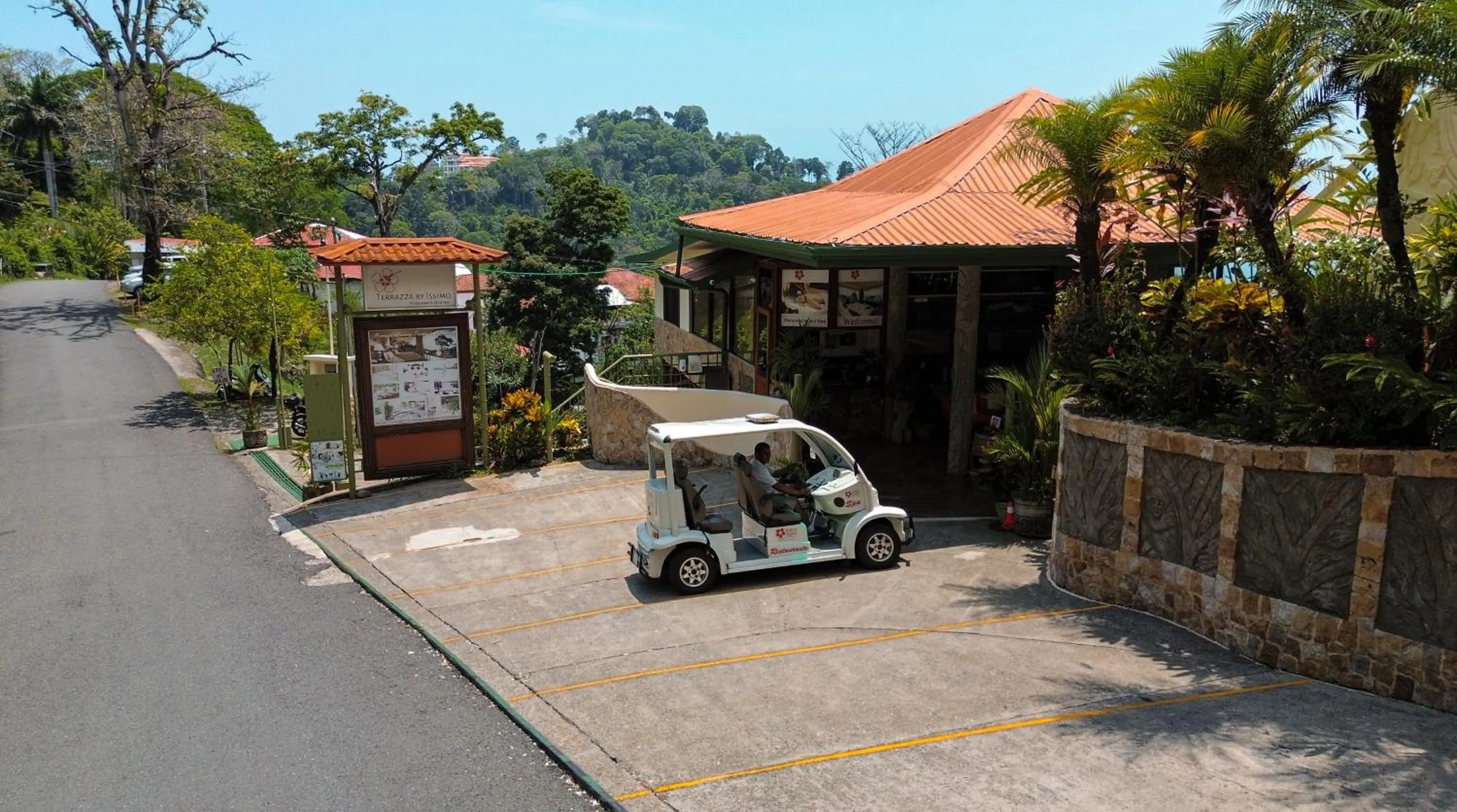 Day in Issimo Suites (Adults Only)