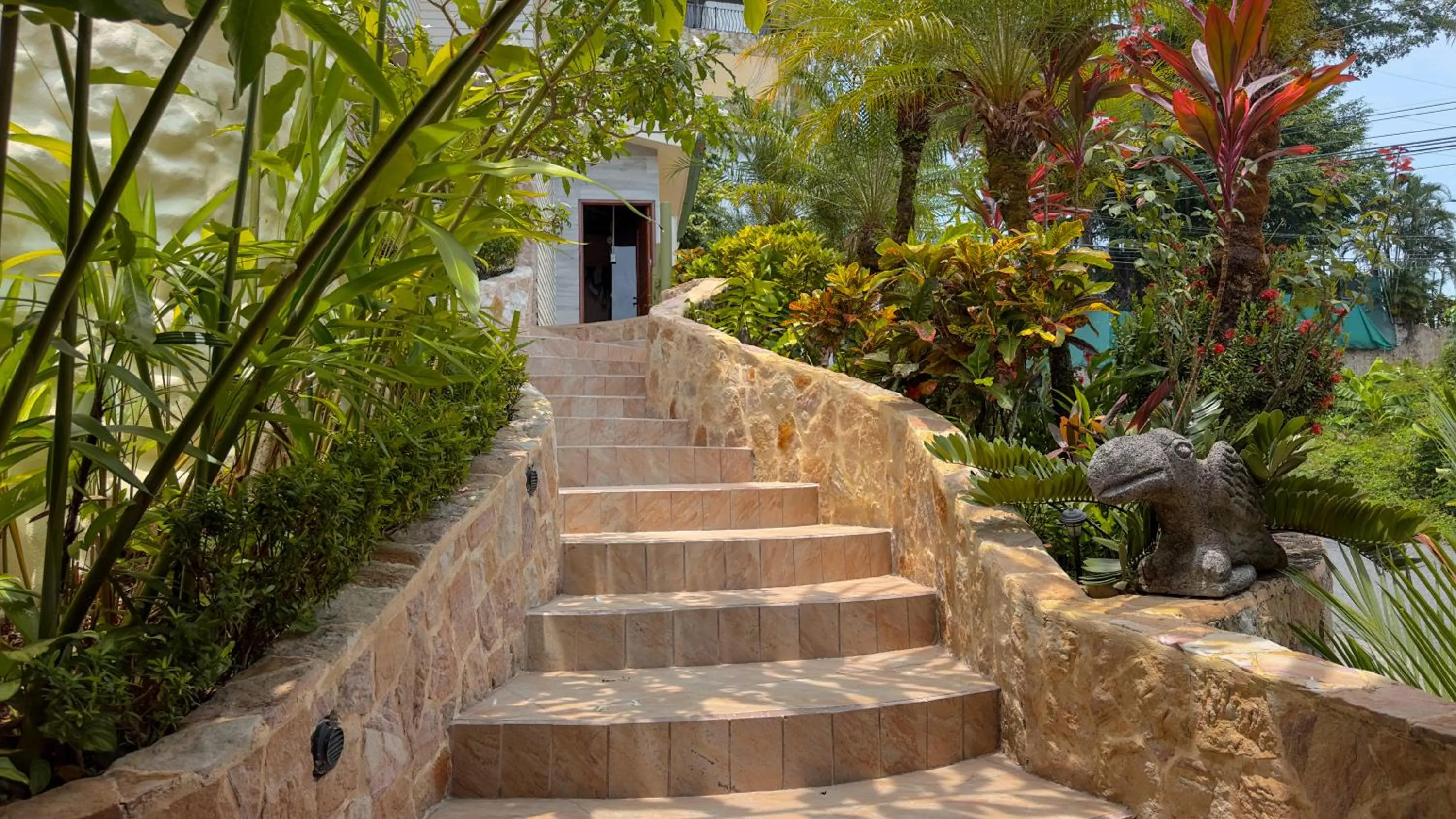 Garden in Issimo Suites (Adults Only)