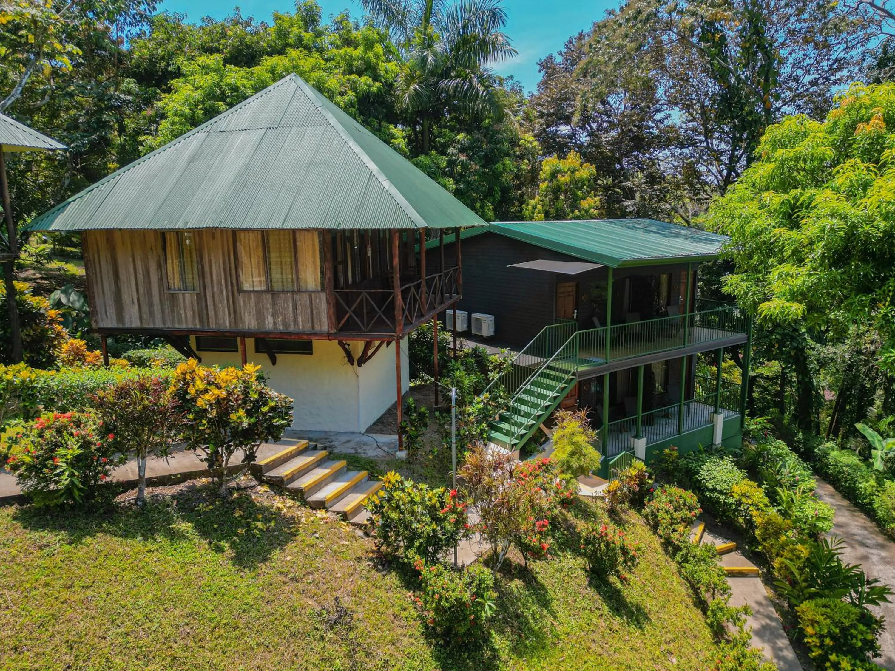 Property building in Tabulia Tree Hotel and Villas