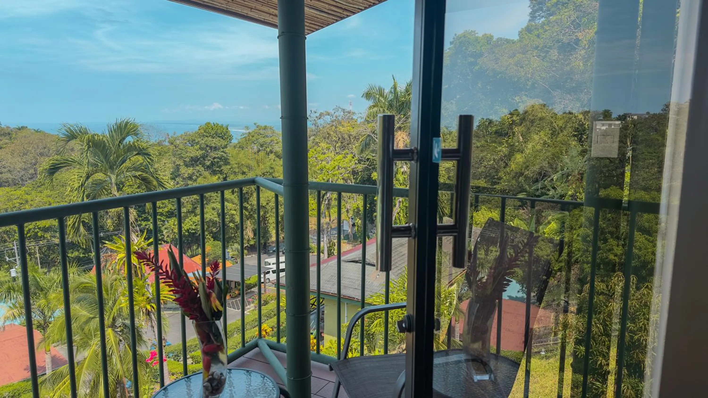 Day in Tabulia Tree Hotel and Villas