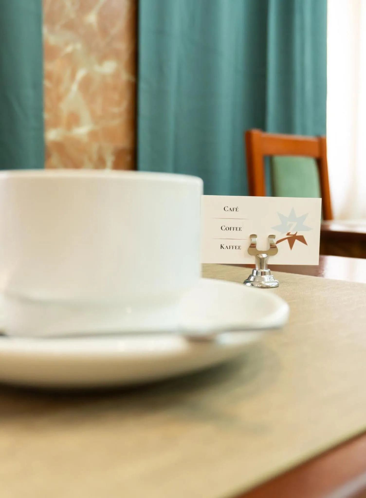 Restaurant/places to eat in Hotel Aeropuerto Sur