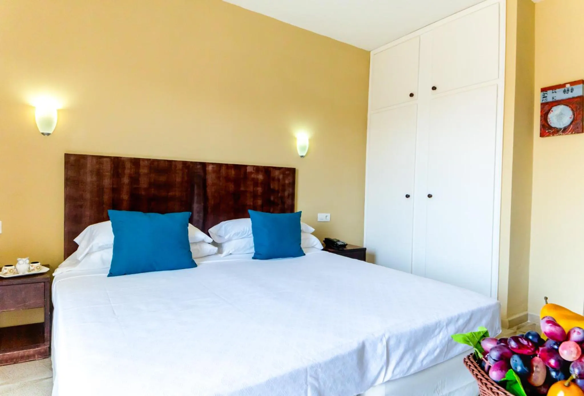 Bedroom, Bed in Hotel Aeropuerto Sur