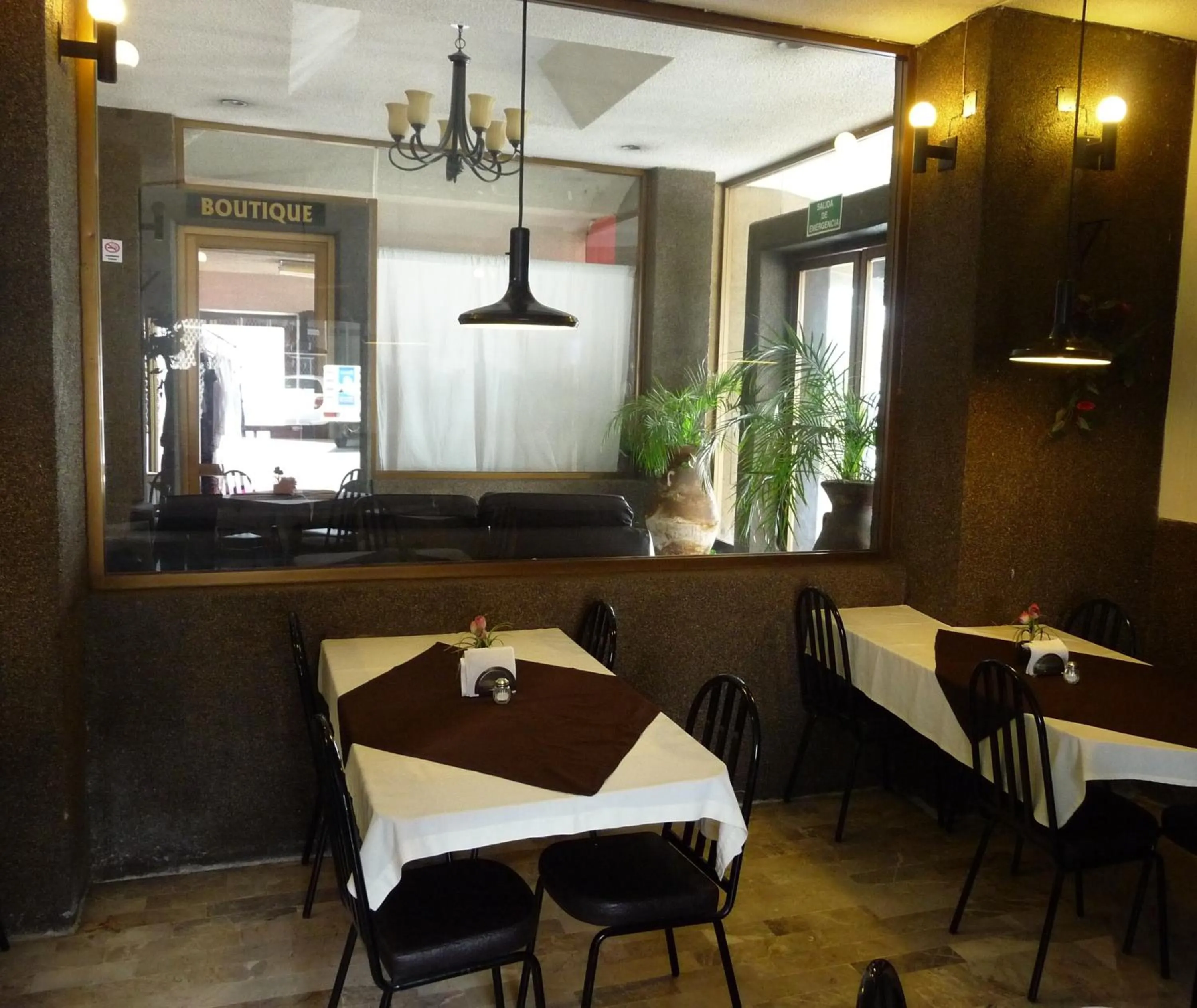 Restaurant/places to eat in Hotel Flamingo Kristal