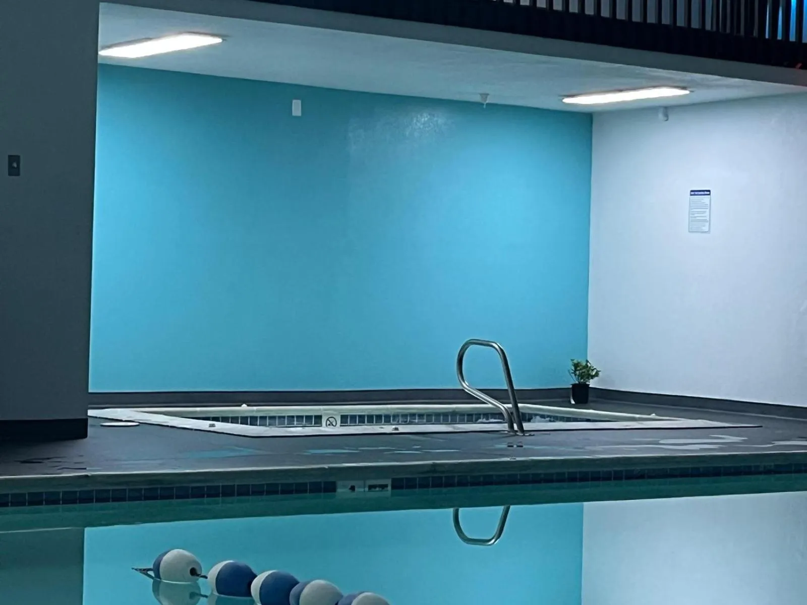 Swimming pool in Alliance Hotel & Suites, a Howard Johnson by Wyndham