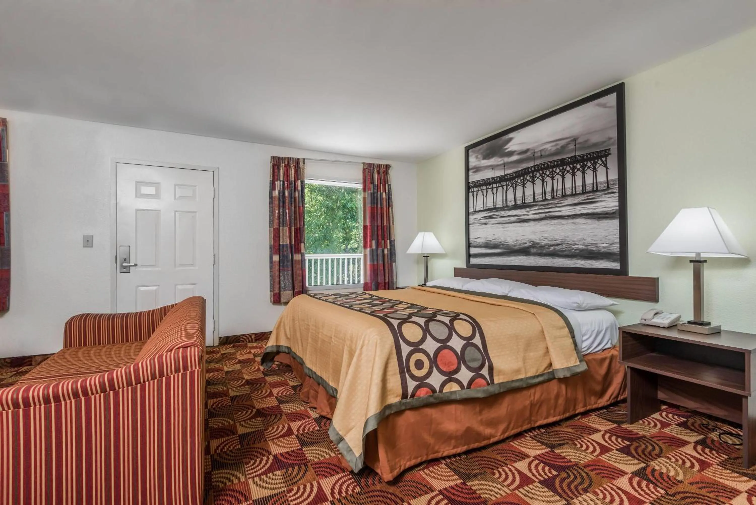 Photo of the whole room, Bed in Super 8 by Wyndham Fayetteville