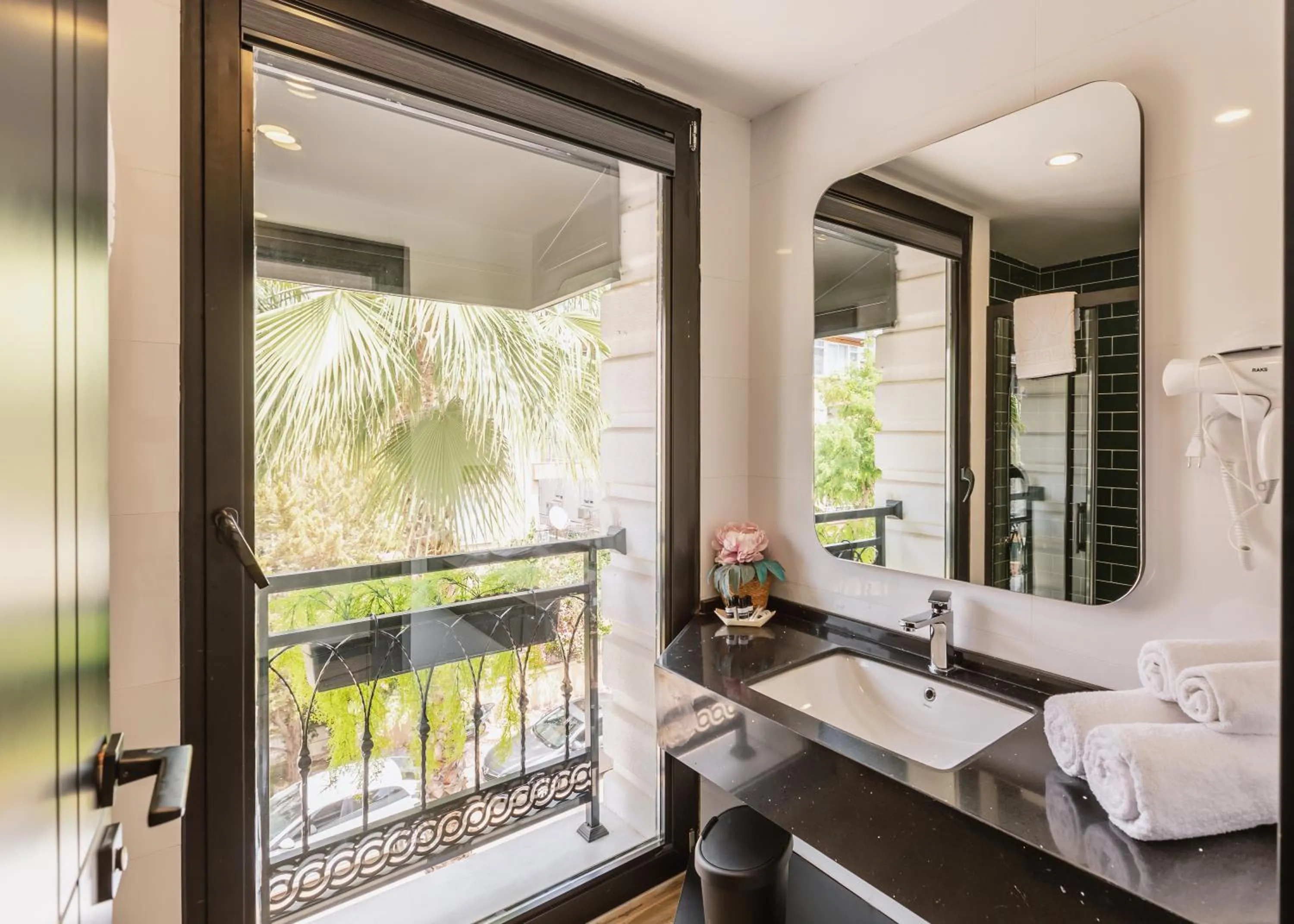 Bathroom in Ella Suites Hotel