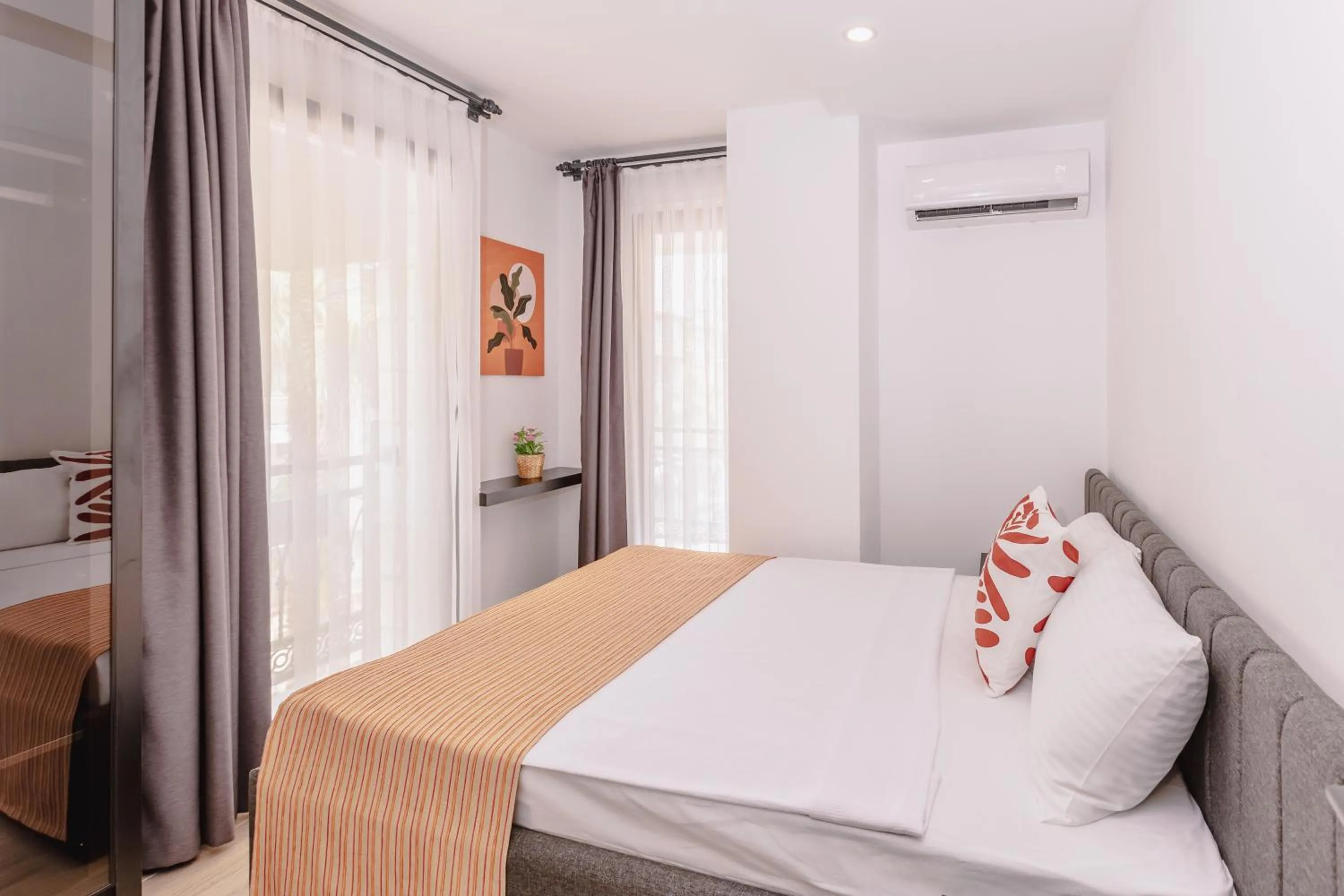 Bed in Ella Suites Hotel