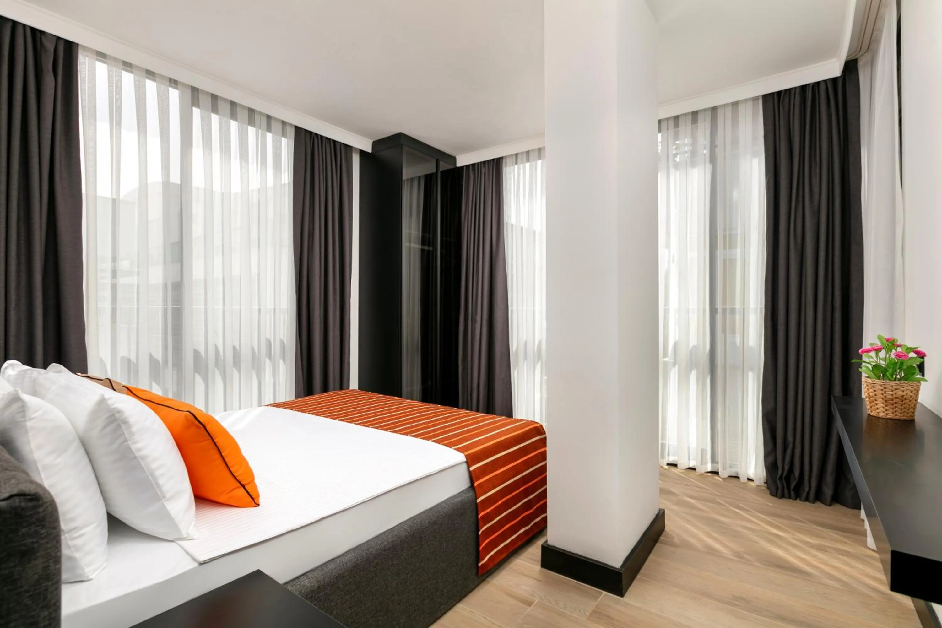 Bedroom, Bed in Ella Suites Hotel