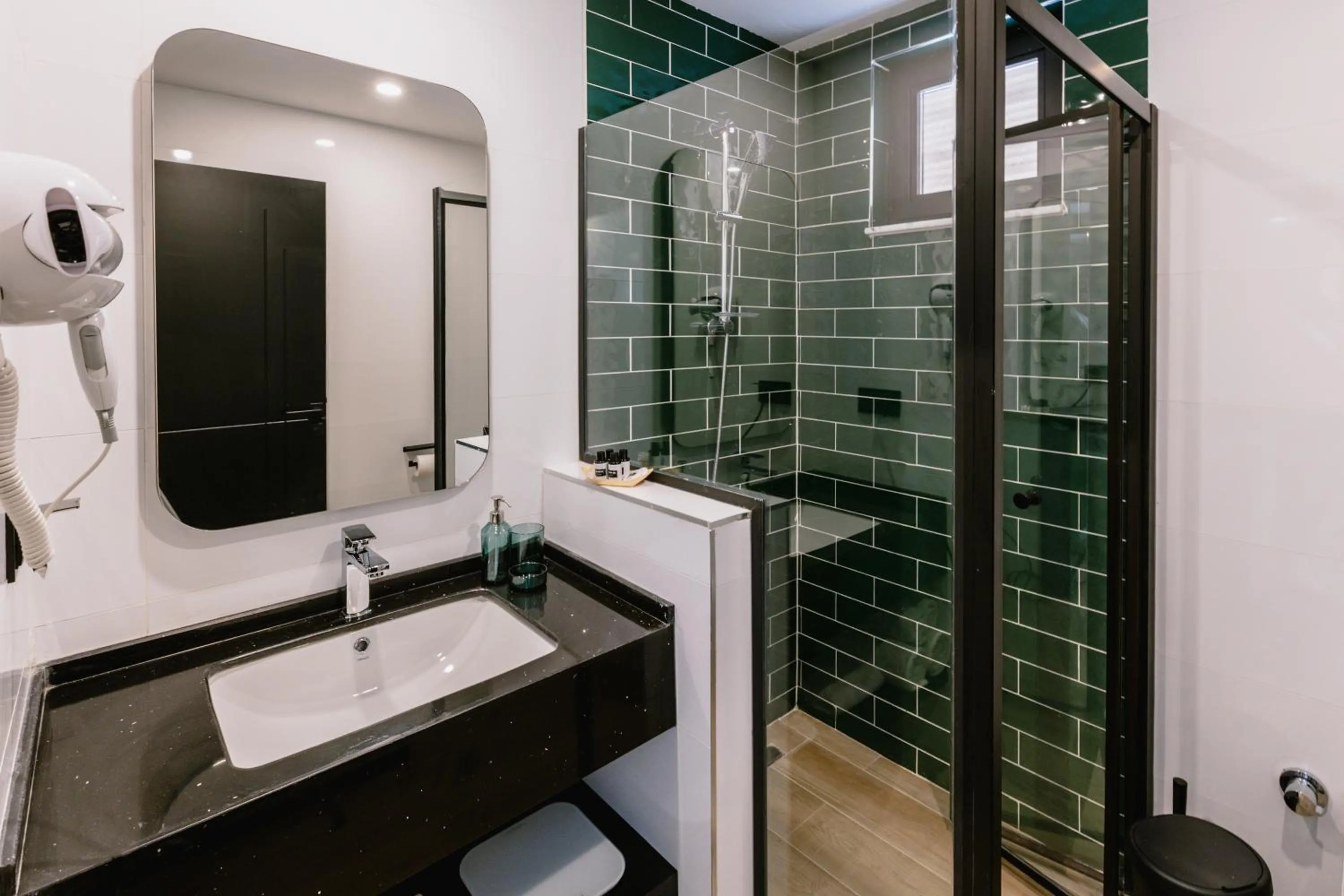 Bathroom in Ella Suites Hotel
