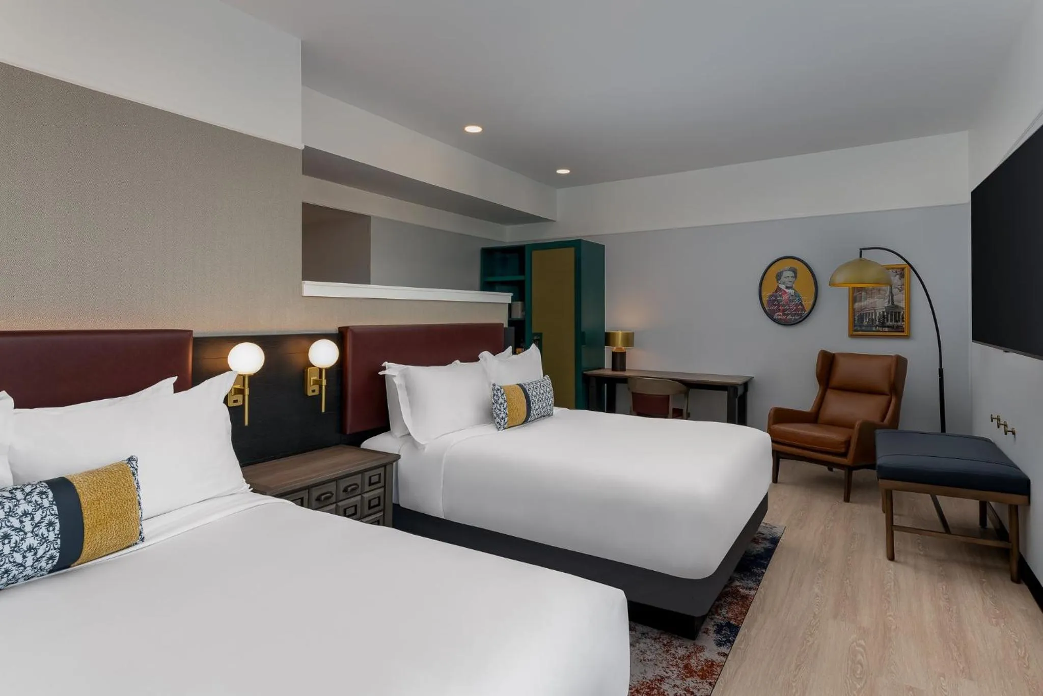 Photo of the whole room, Bed in Hotel Indigo West Chester - Downtown by IHG