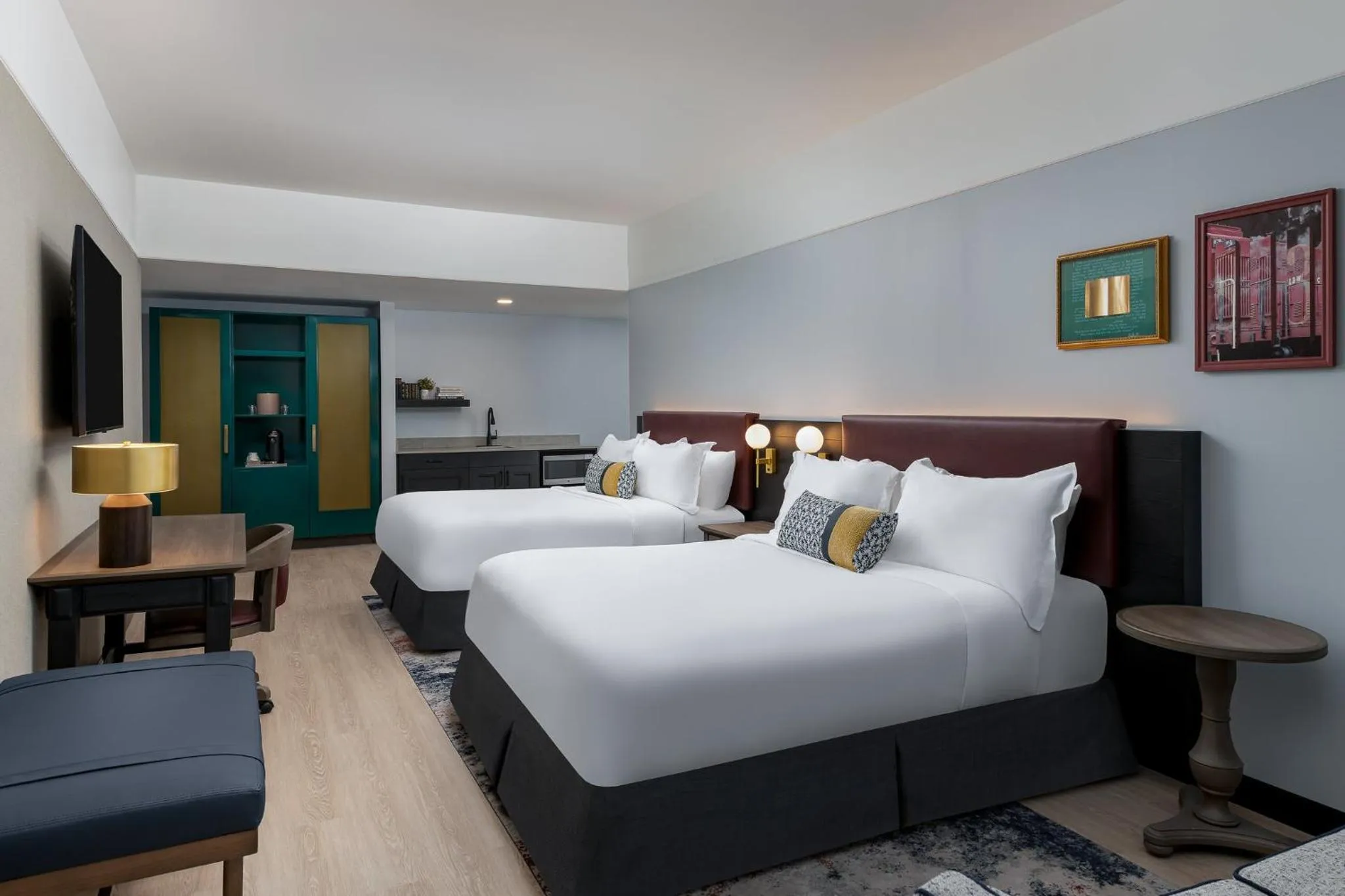 Photo of the whole room, Bed in Hotel Indigo West Chester - Downtown by IHG