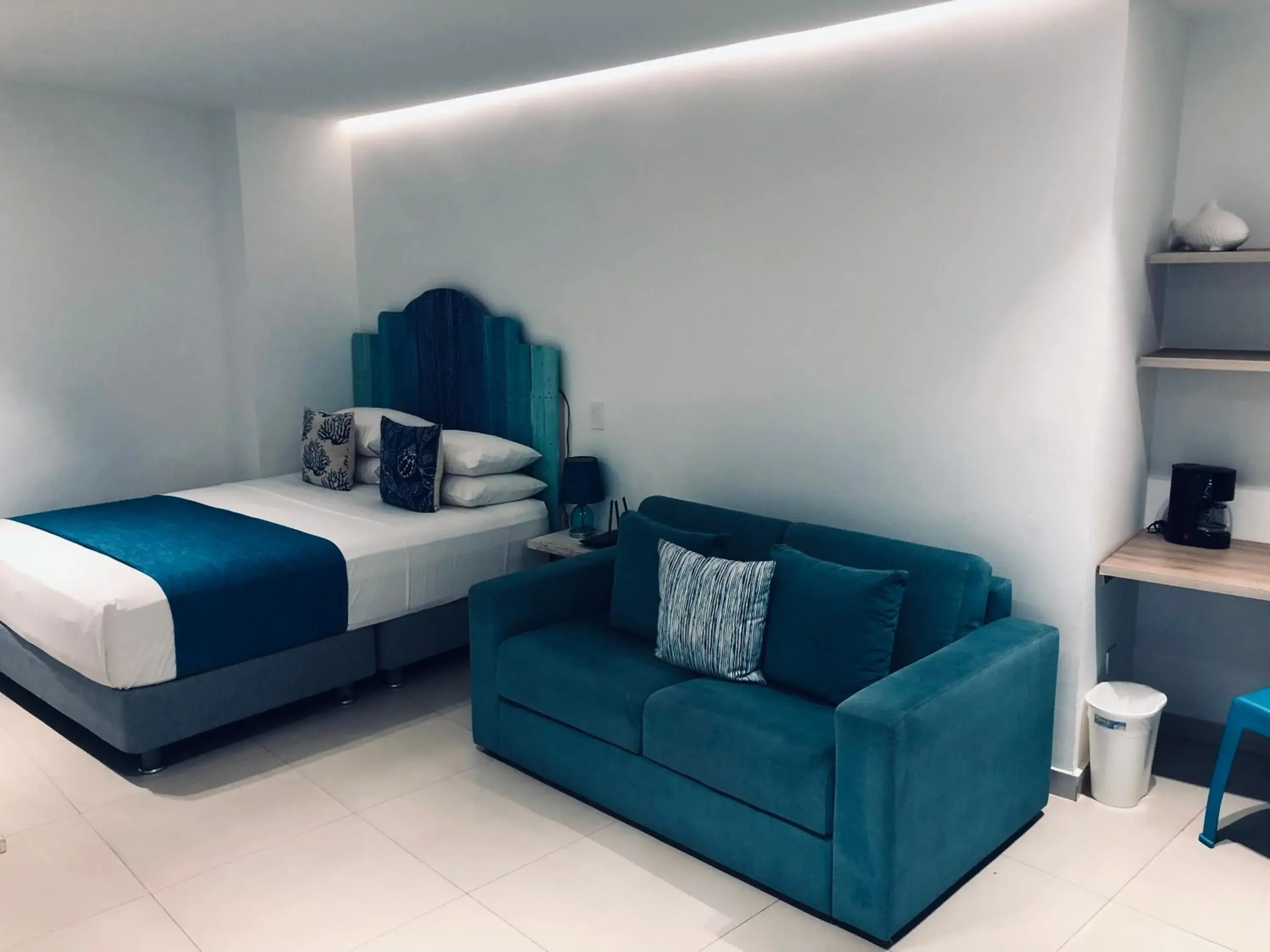 Bedroom, Bed in White Coral ApartaSuites Bedroom, Bed in White Coral ApartaSuites