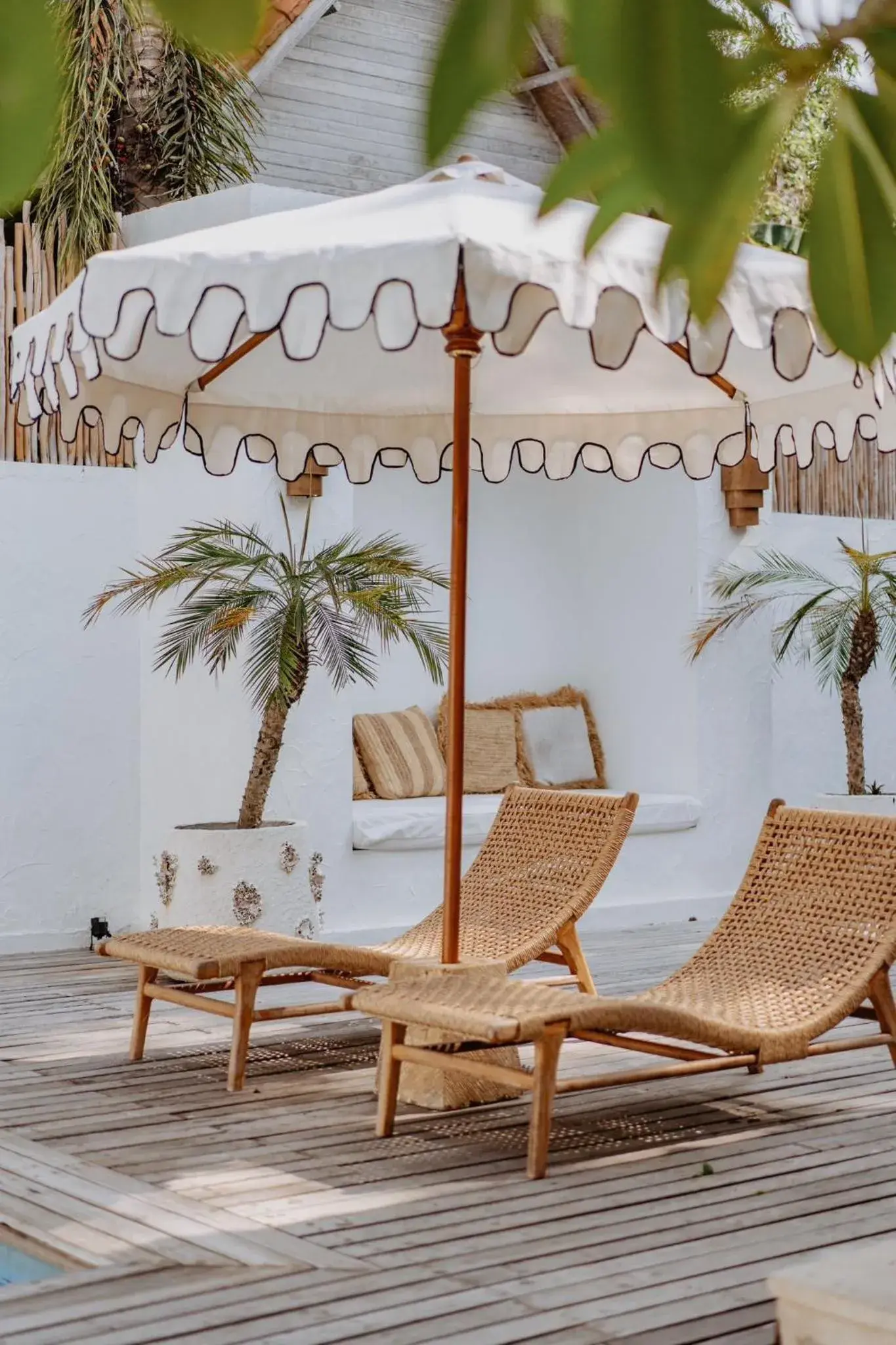 Three-Bedroom Villa with Private Pool in Castaway Three-Bedroom Villa with Private Pool in Castaway