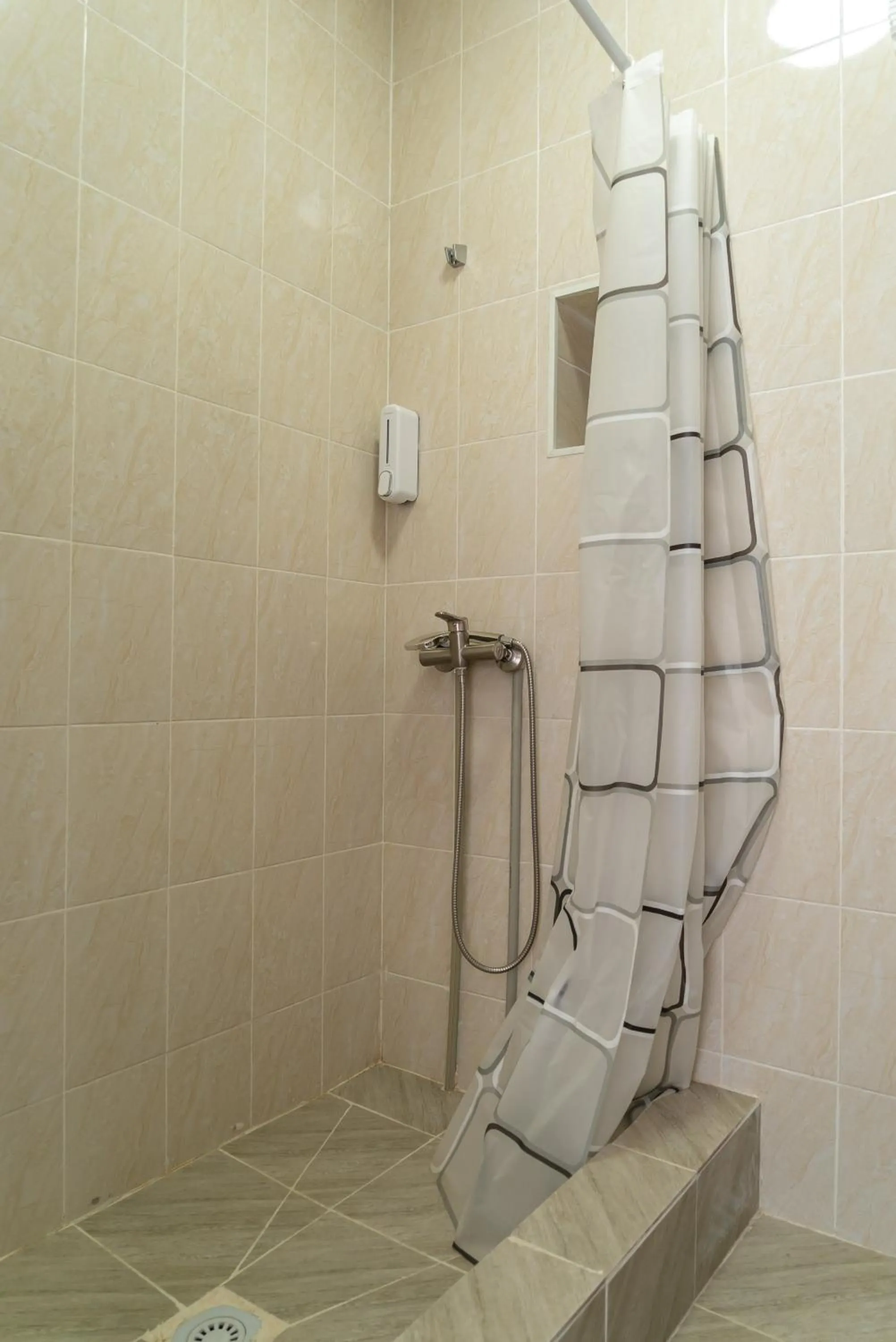 Shower in Baytor Guest House