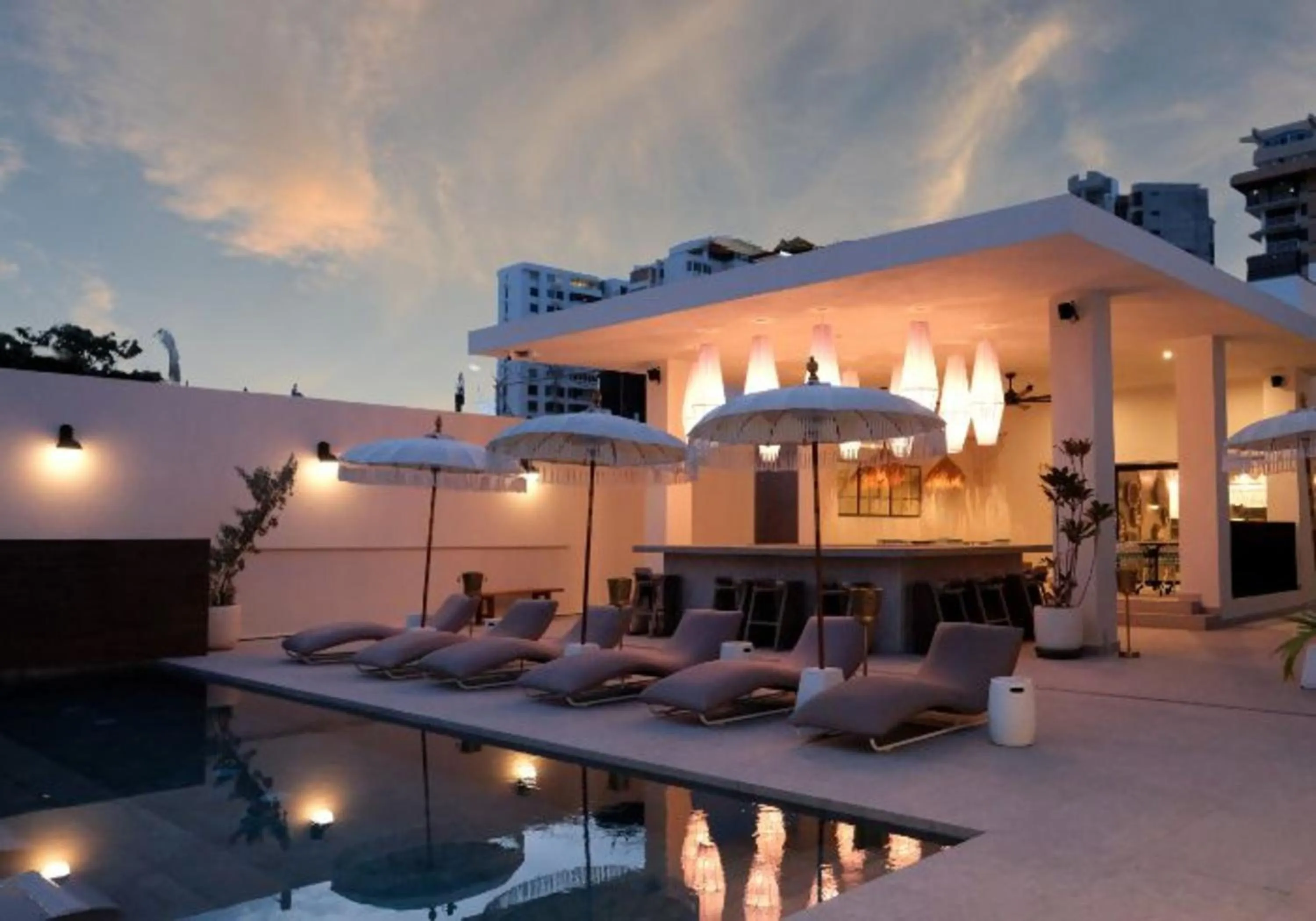 Lounge or bar in Bali Hotel Adults Only Isla Verde, a Trademark by Wyndham