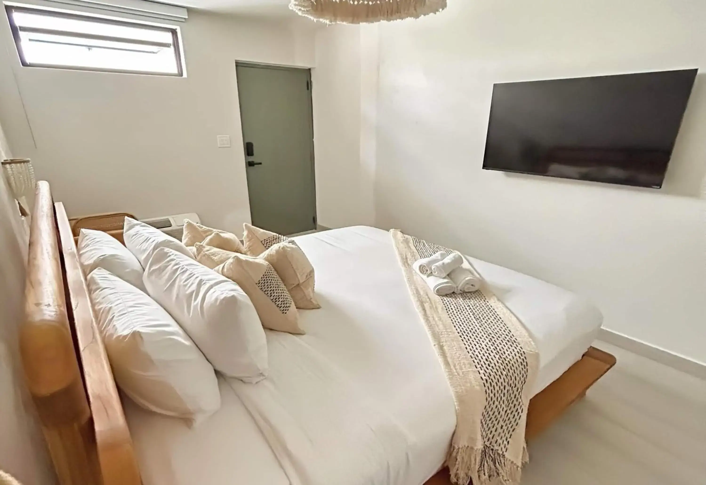 Photo of the whole room, Bed in Bali Hotel Adults Only Isla Verde, a Trademark by Wyndham Photo of the whole room, Bed in Bali Hotel Adults Only Isla Verde, a Trademark by Wyndham