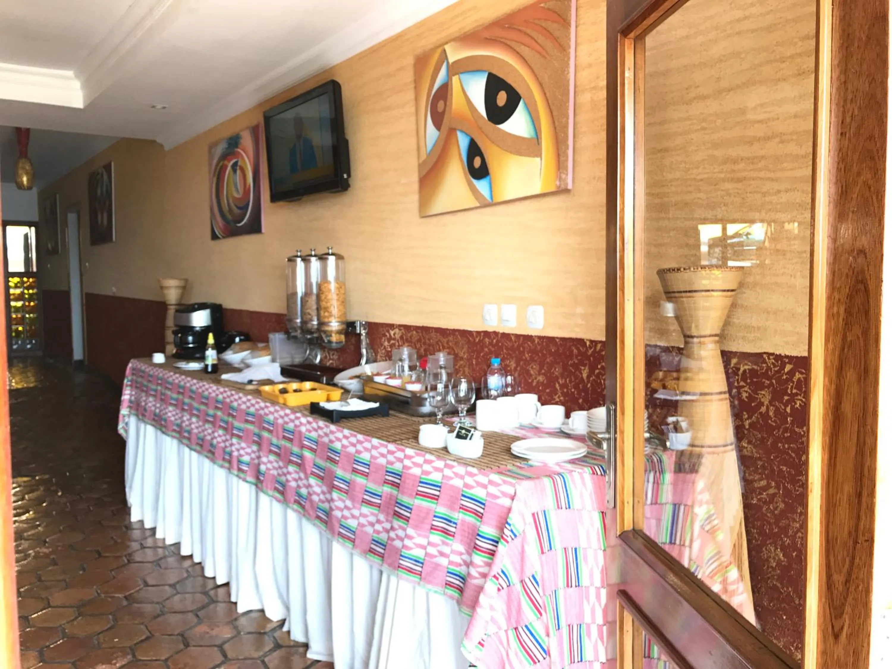 Coffee/tea facilities in Inside Afrika Boutique Hotel