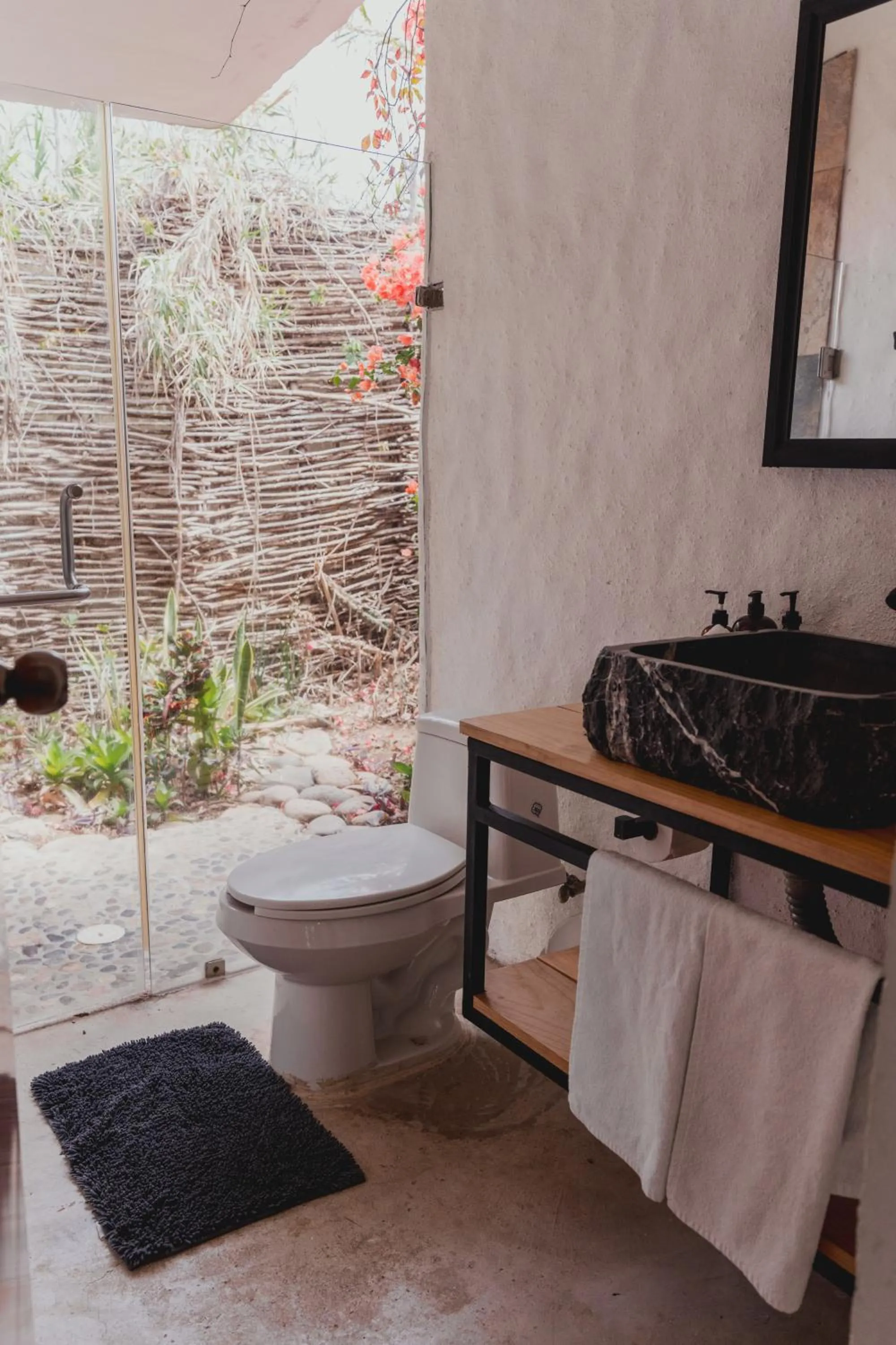 Shower in Toninas México Bungalow