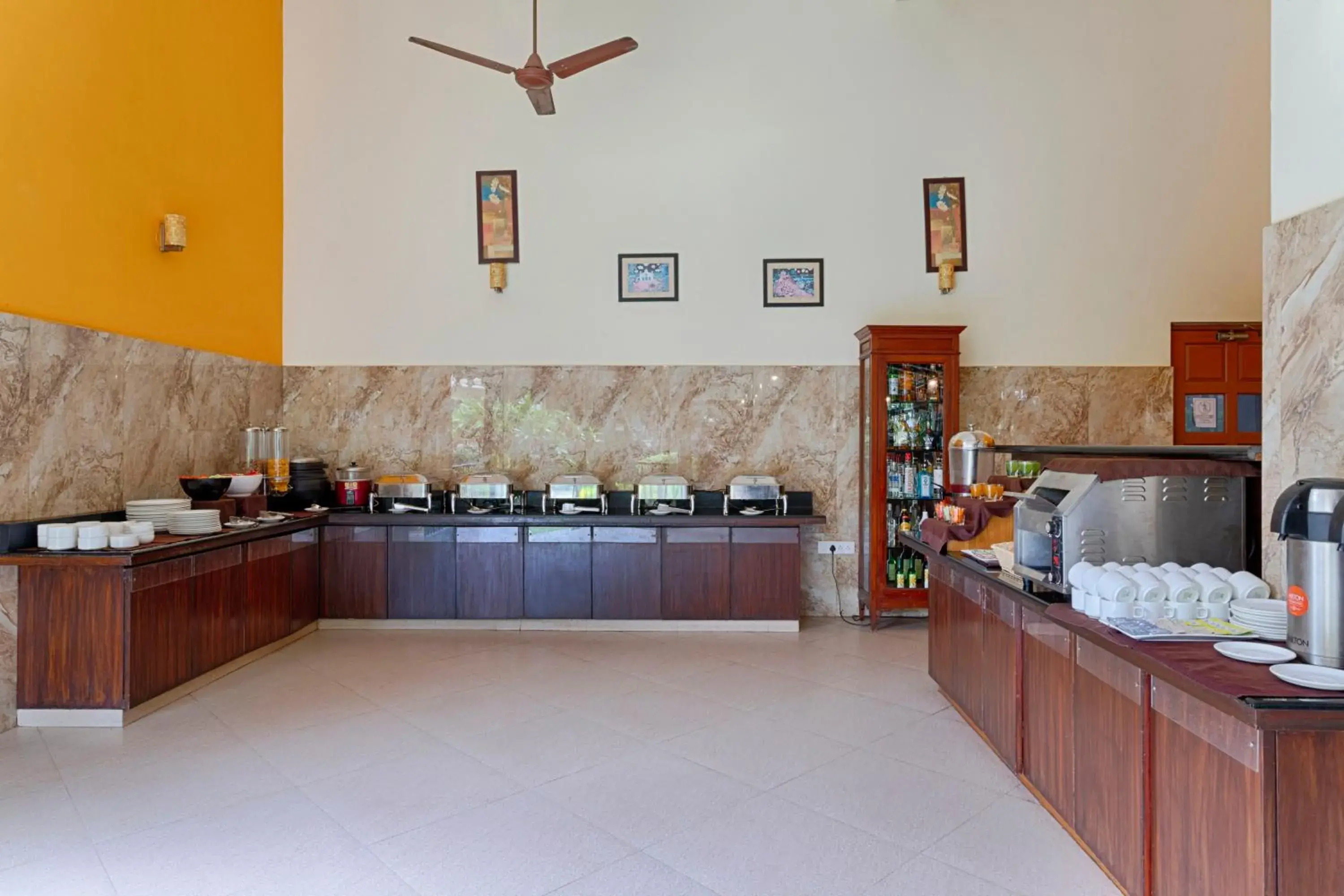 Restaurant/places to eat in De Mandarin Beach Resort Suites & Villas, Candolim Restaurant/places to eat in De Mandarin Beach Resort Suites & Villas, Candolim
