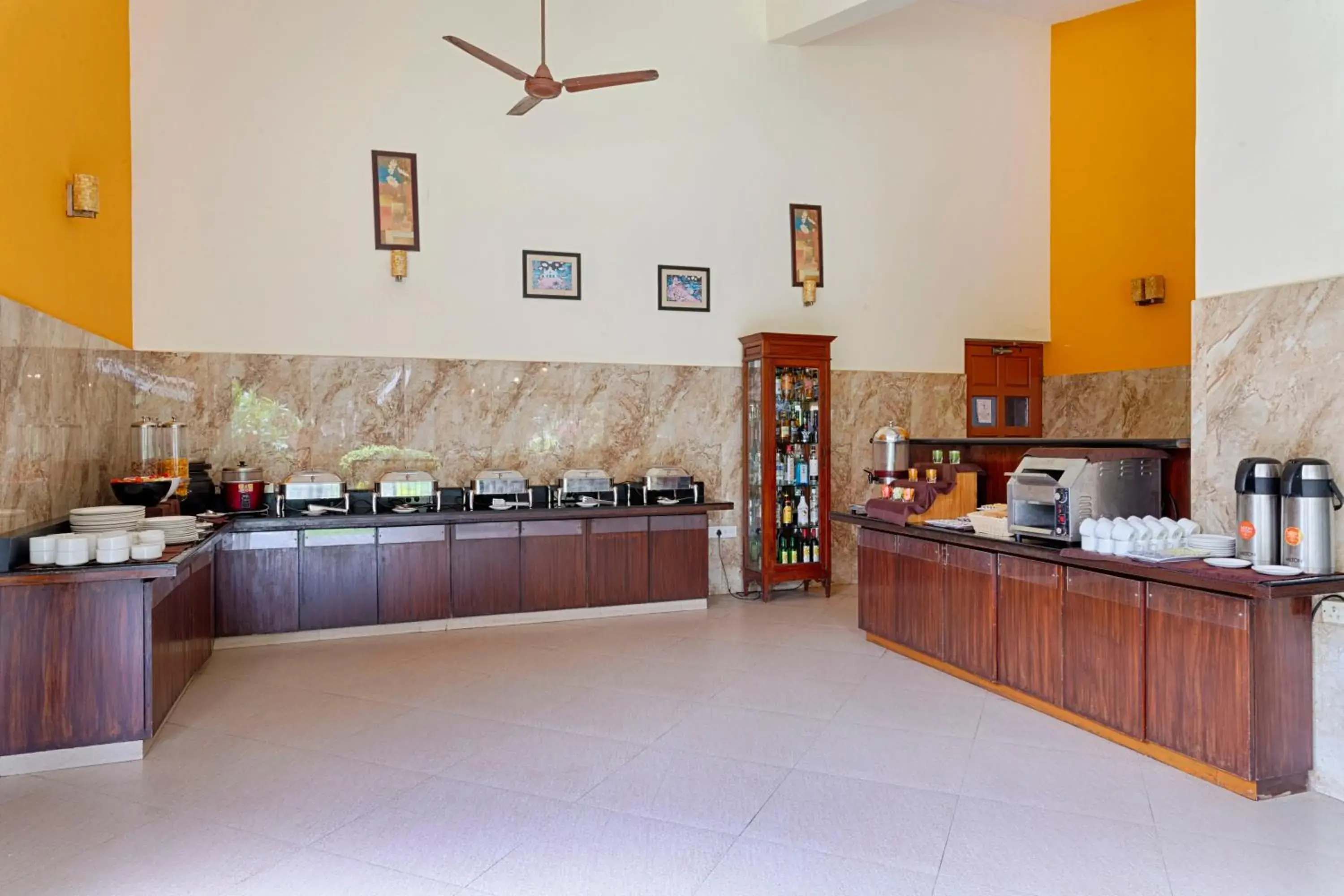 Restaurant/places to eat in De Mandarin Beach Resort Suites & Villas, Candolim Restaurant/places to eat in De Mandarin Beach Resort Suites & Villas, Candolim