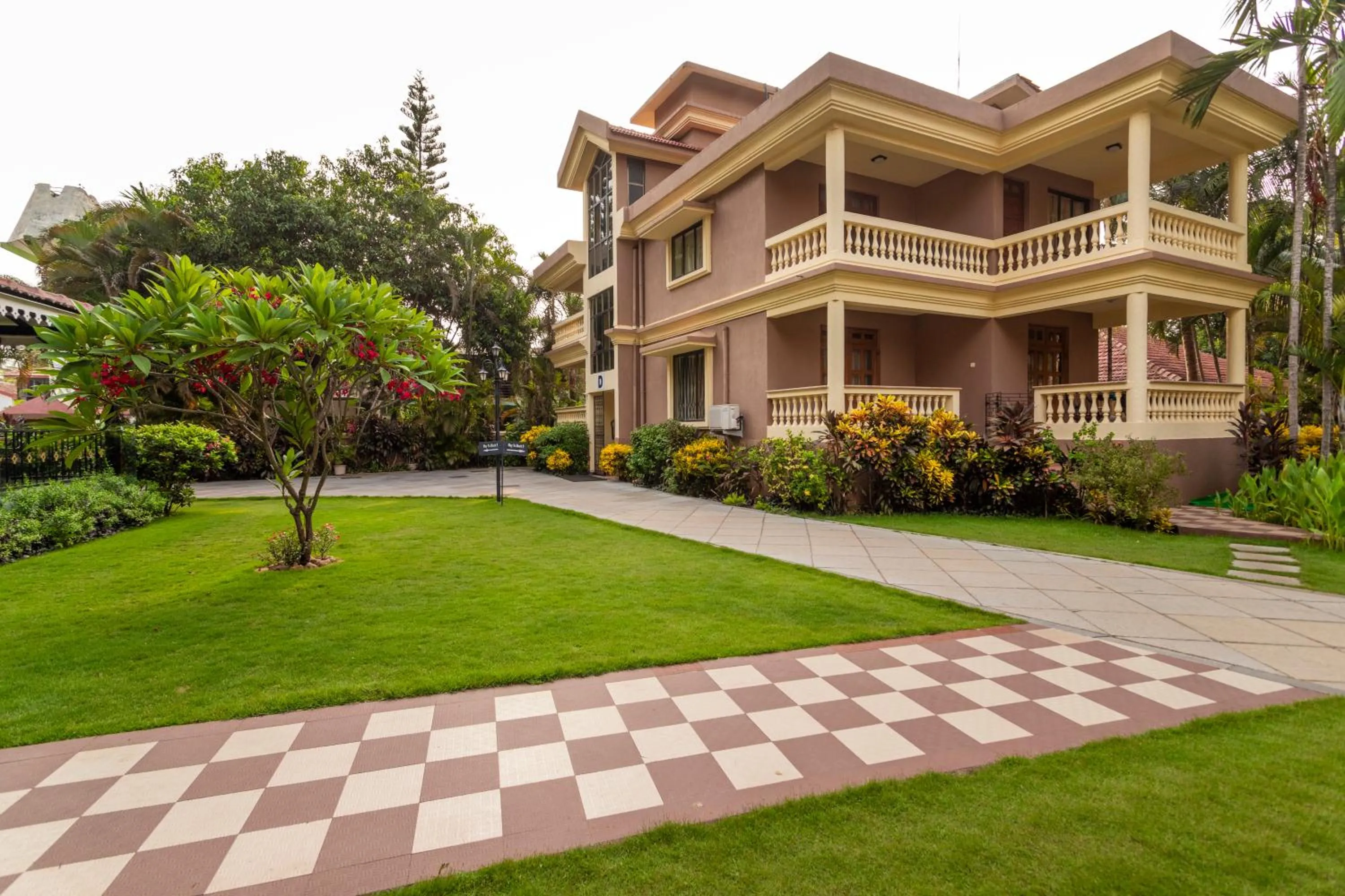 Property building in De Mandarin Beach Resort Suites & Villas, Candolim