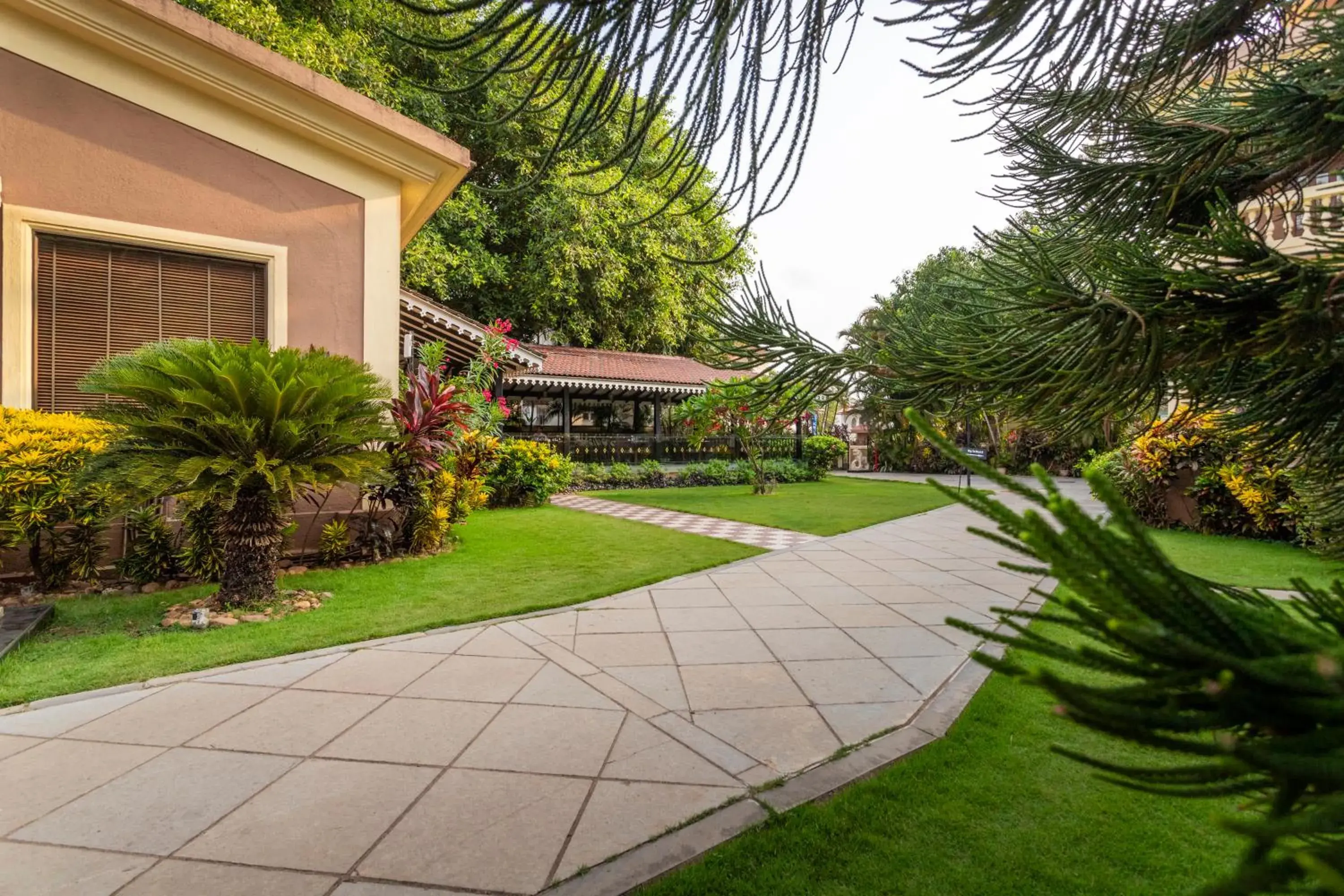 Facade/entrance in De Mandarin Beach Resort Suites & Villas, Candolim Facade/entrance in De Mandarin Beach Resort Suites & Villas, Candolim