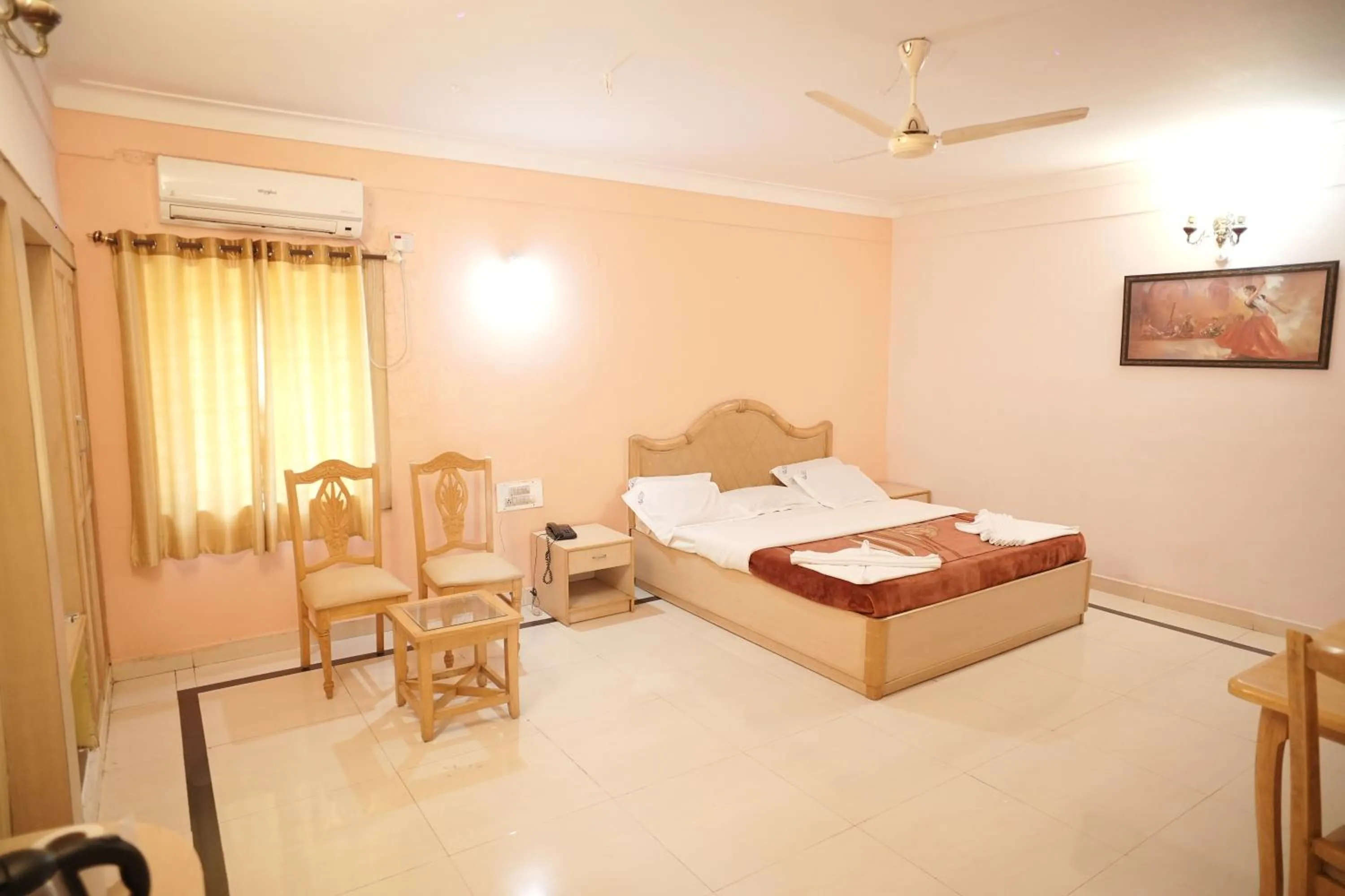 Bedroom in Kishkinda Heritage Resort