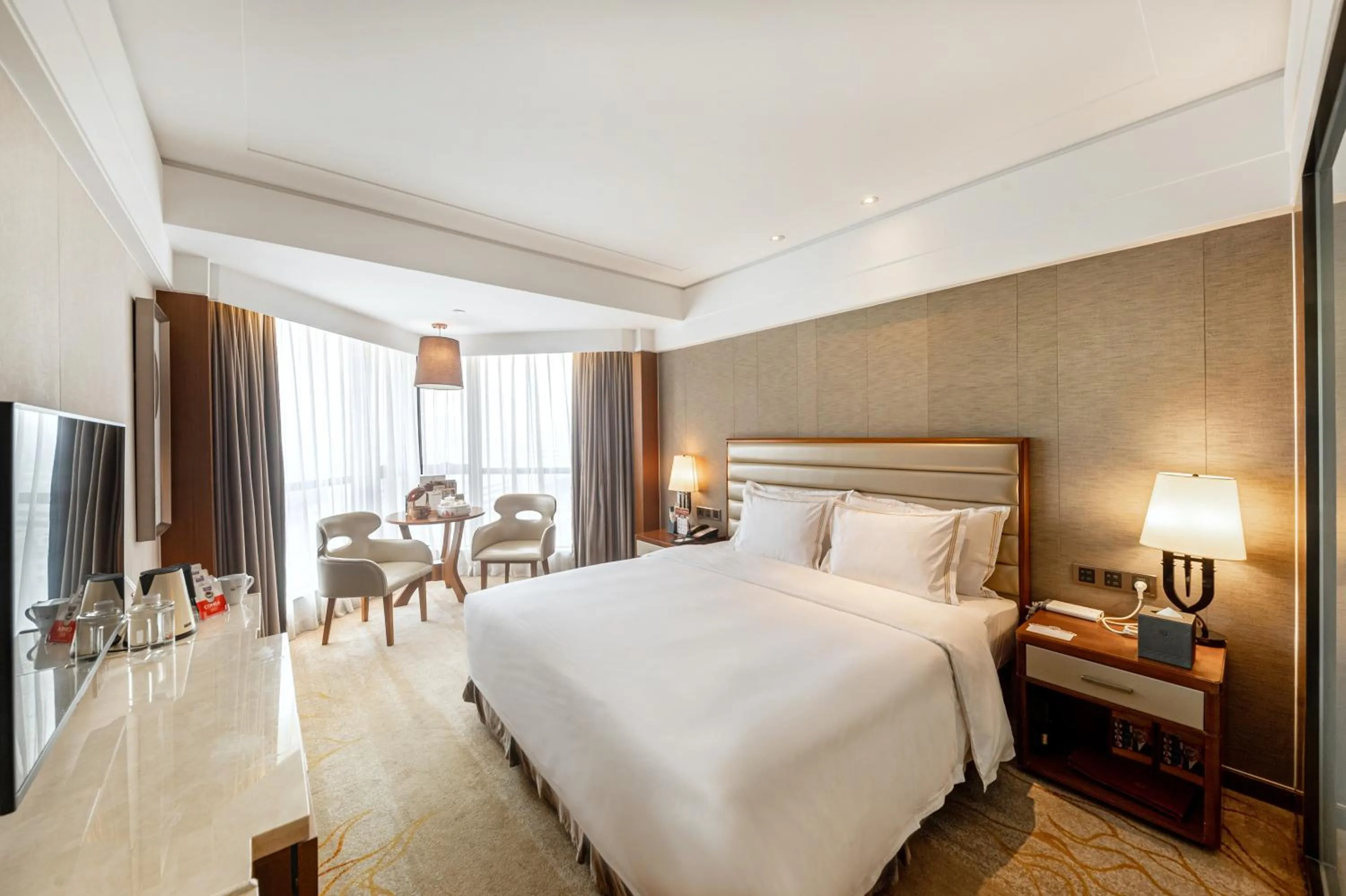 Bedroom in Shantou International Hotel