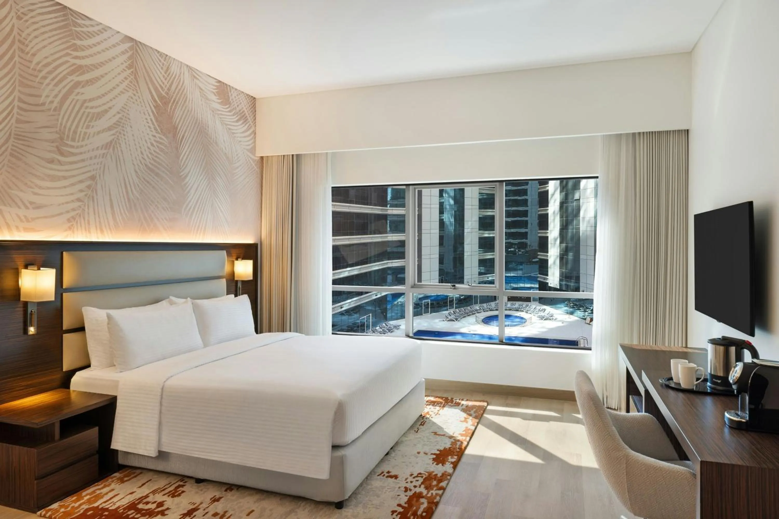 Swimming pool, Bed in Vintage Grand Hotel Dubai