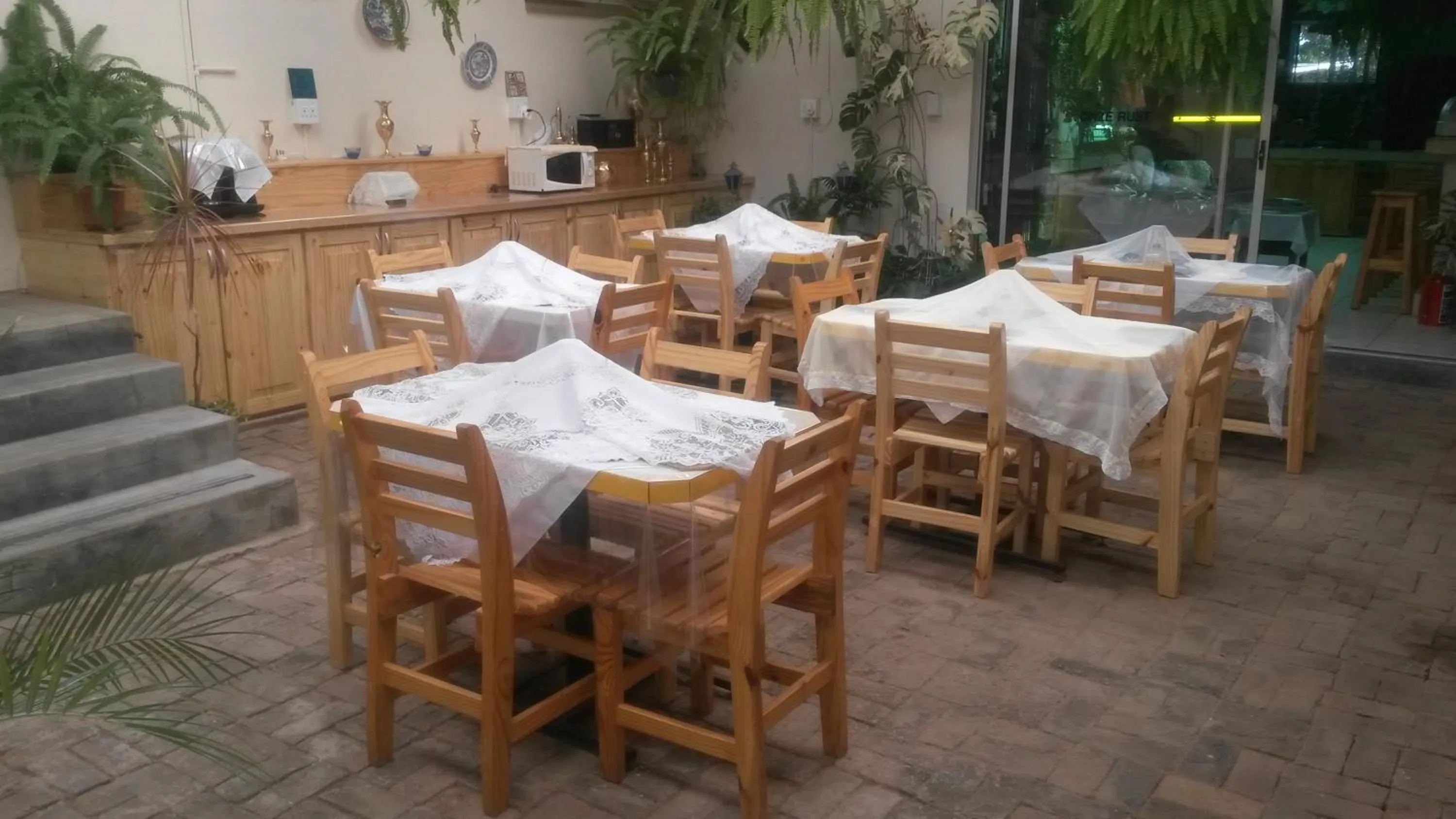 Dining area in Onze Rust Guest House and caravanpark