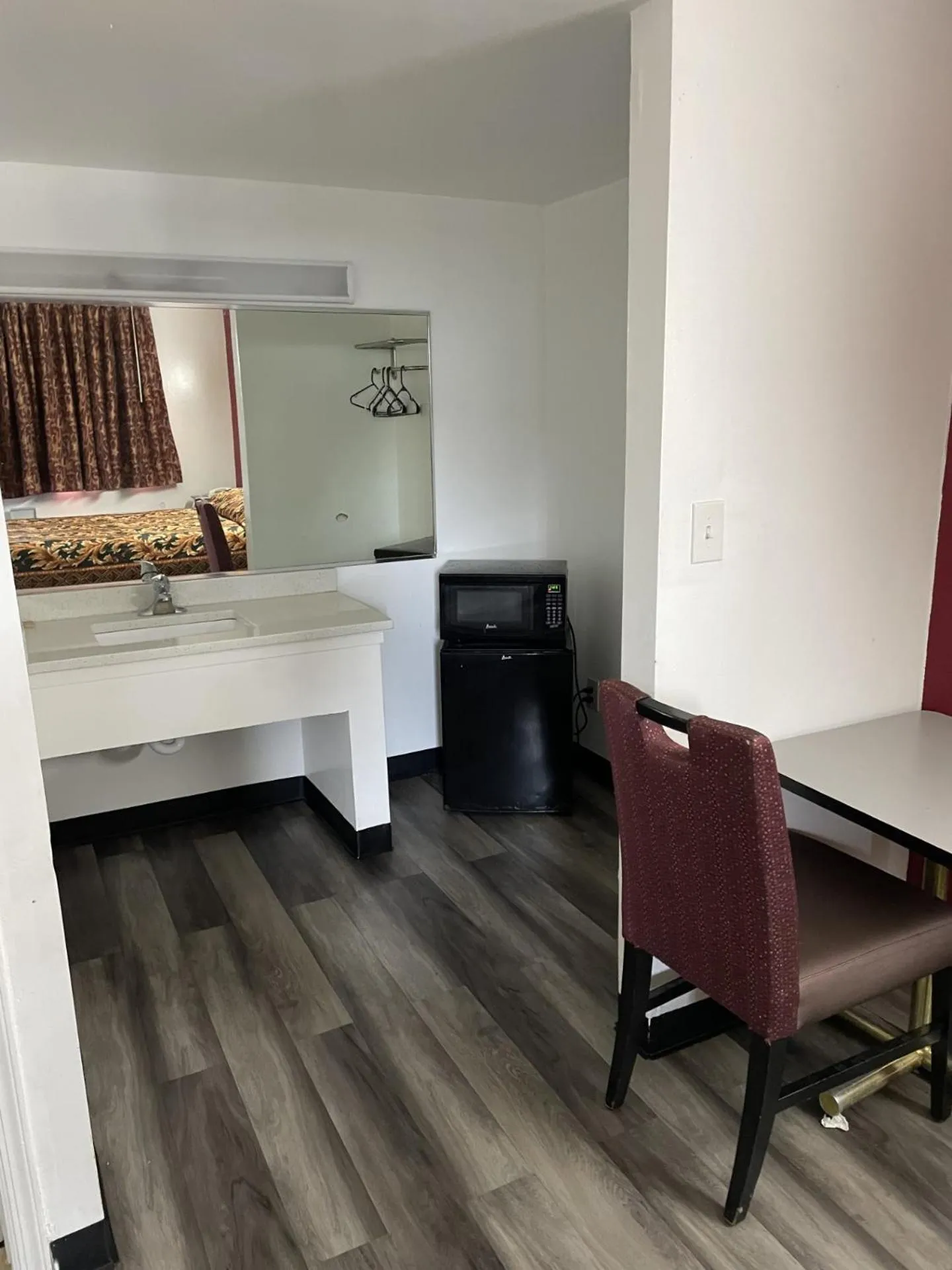 Budget Inn - Elizabeth, NJ