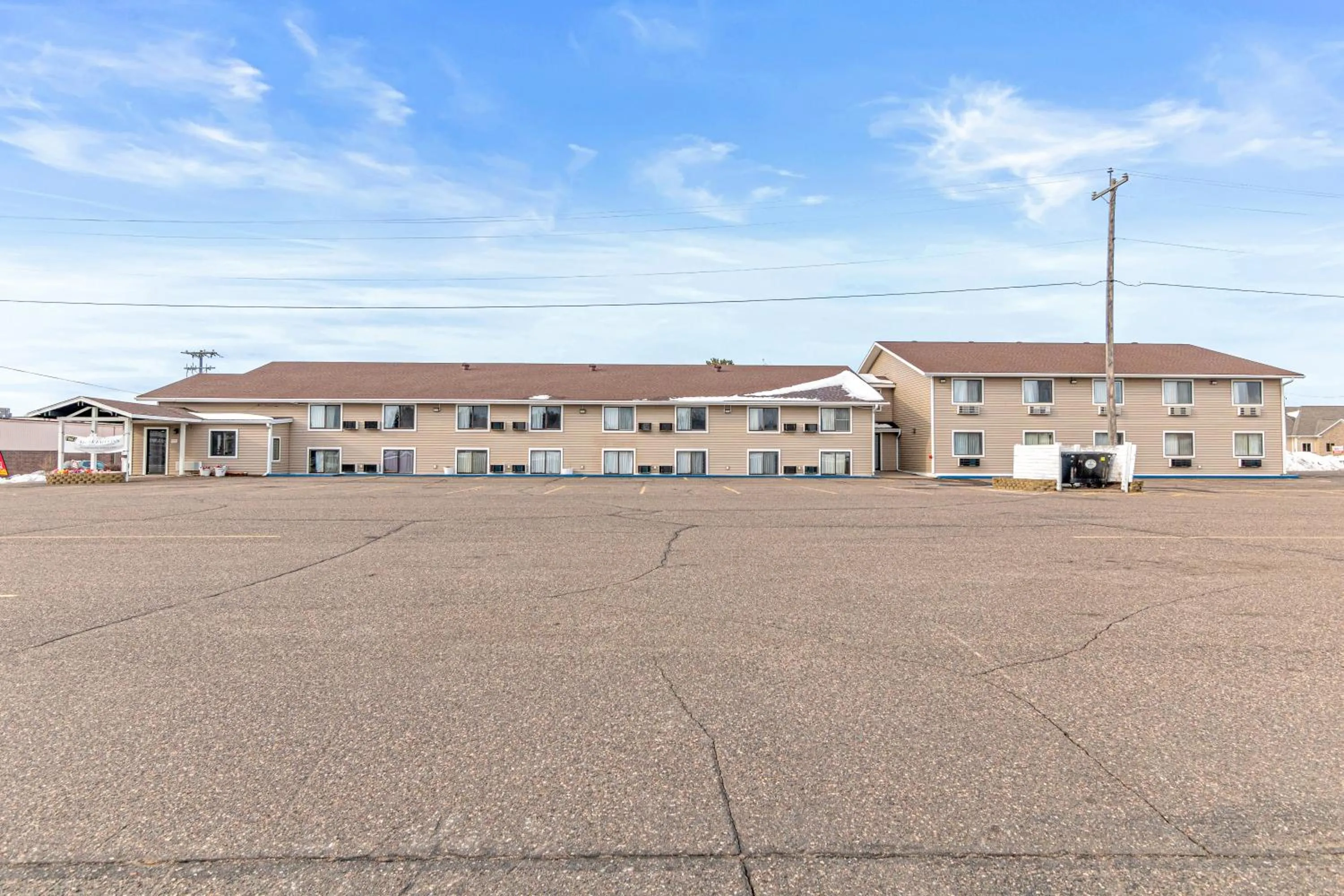 Property building in StayInn Little Falls