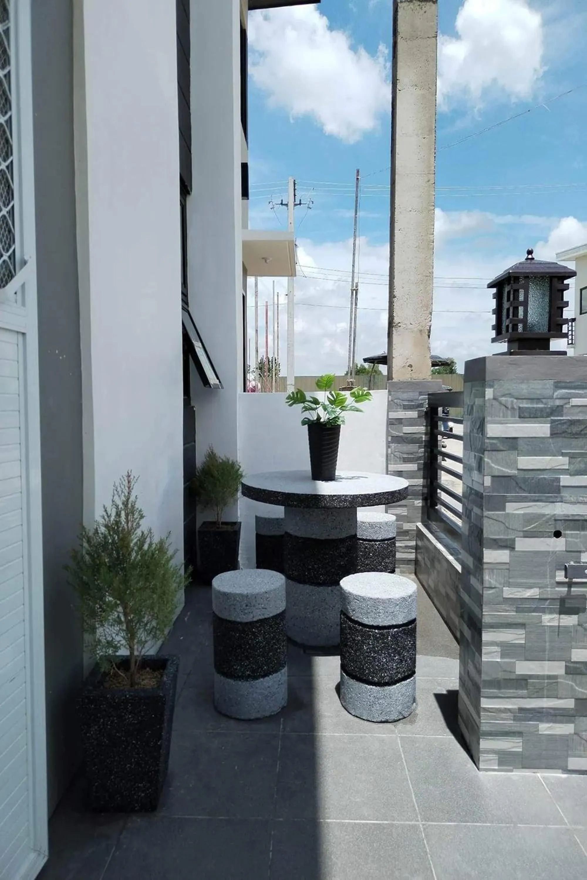 Balcony/Terrace in Shiella's Staycation House Cabanatuan